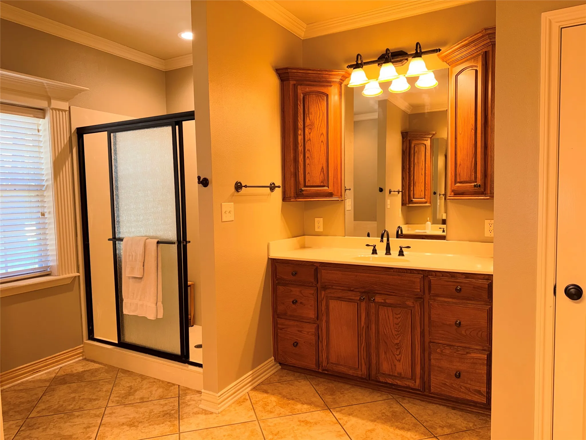 Single Family Residence For Sale in Smith County , 12881 Winding Oak, Lindale, Texas 75771, 4 Bedroom, 3 Bathroom, 2 Garage spaces, 3,168 Sqft, built in 2004, Price $659,900, mls#21360926, Real Estate Agent in Lindale, Homes For Sale in Smith county, Homes For Sale in Lindale, Realtor in Lindale Texas, Real Estate Brokerage Independent Realty Texas, Luminita Cordes Realtor