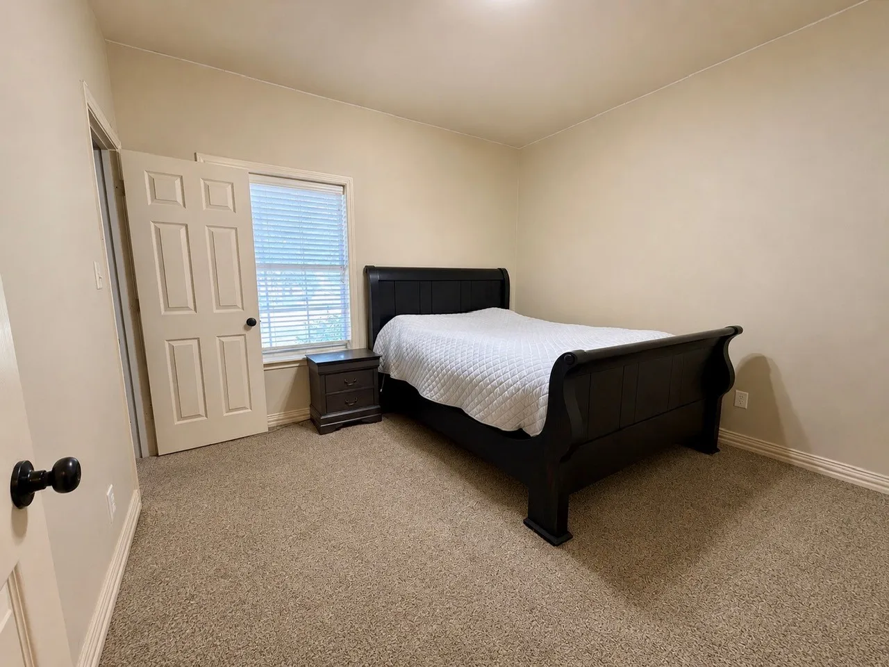Single Family Residence For Sale in Smith County , 12881 Winding Oak, Lindale, Texas 75771, 4 Bedroom, 3 Bathroom, 2 Garage spaces, 3,168 Sqft, built in 2004, Price $659,900, mls#21360926, Real Estate Agent in Lindale, Homes For Sale in Smith county, Homes For Sale in Lindale, Realtor in Lindale Texas, Real Estate Brokerage Independent Realty Texas, Luminita Cordes Realtor