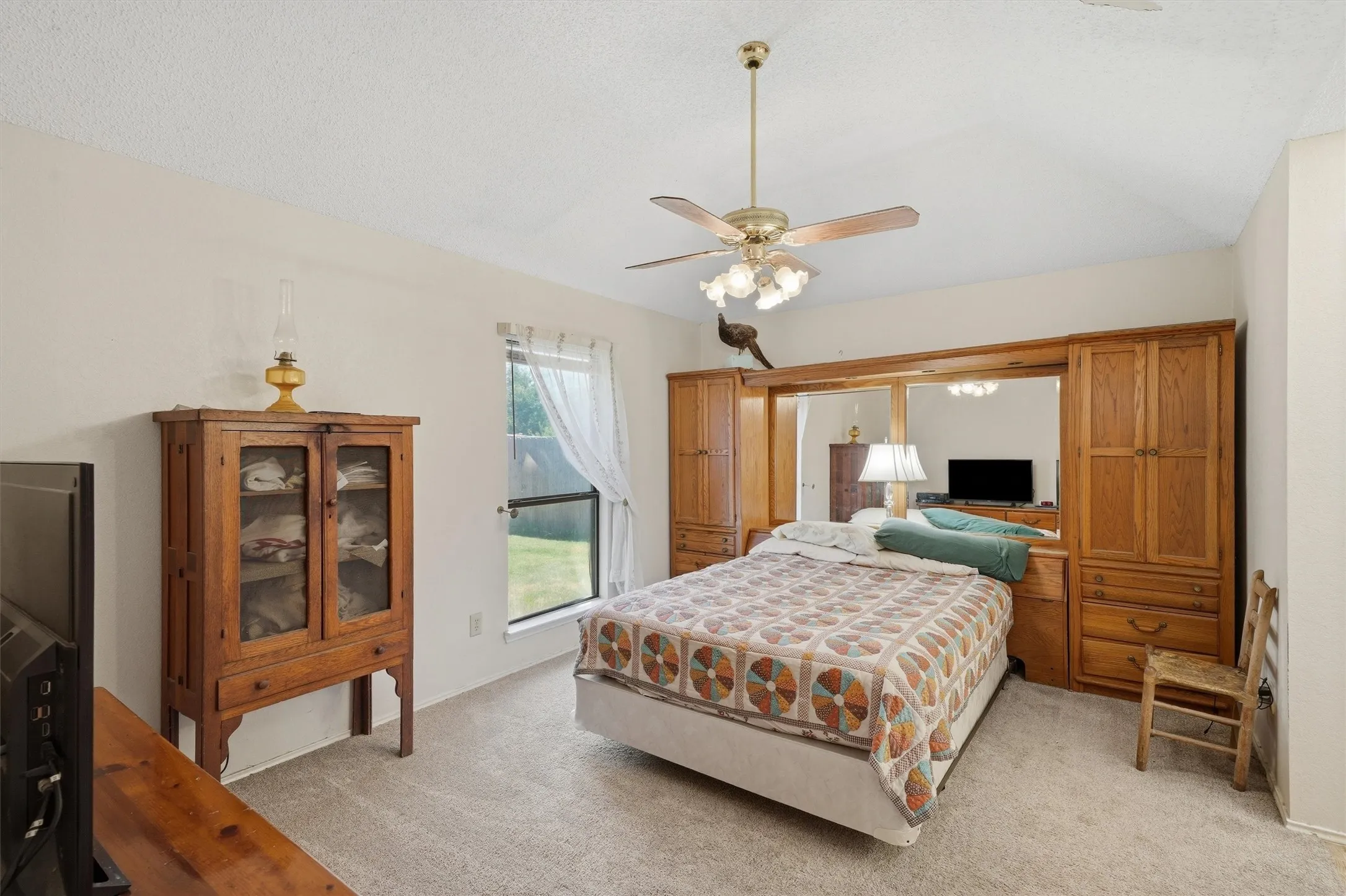Single Family Residence For Sale in Tarrant County , 6207 Declaration Drive, Arlington, Texas 76002, 3 Bedroom, 2 Bathroom, 2 Garage spaces, 1,200 Sqft, built in 1986, mls#21355440, Real Estate Agent in Arlington, Homes For Sale in Tarrant county, Homes For Sale in Arlington, Realtor in Arlington Texas, Real Estate Brokerage Independent Realty Texas, Luminita Cordes Realtor