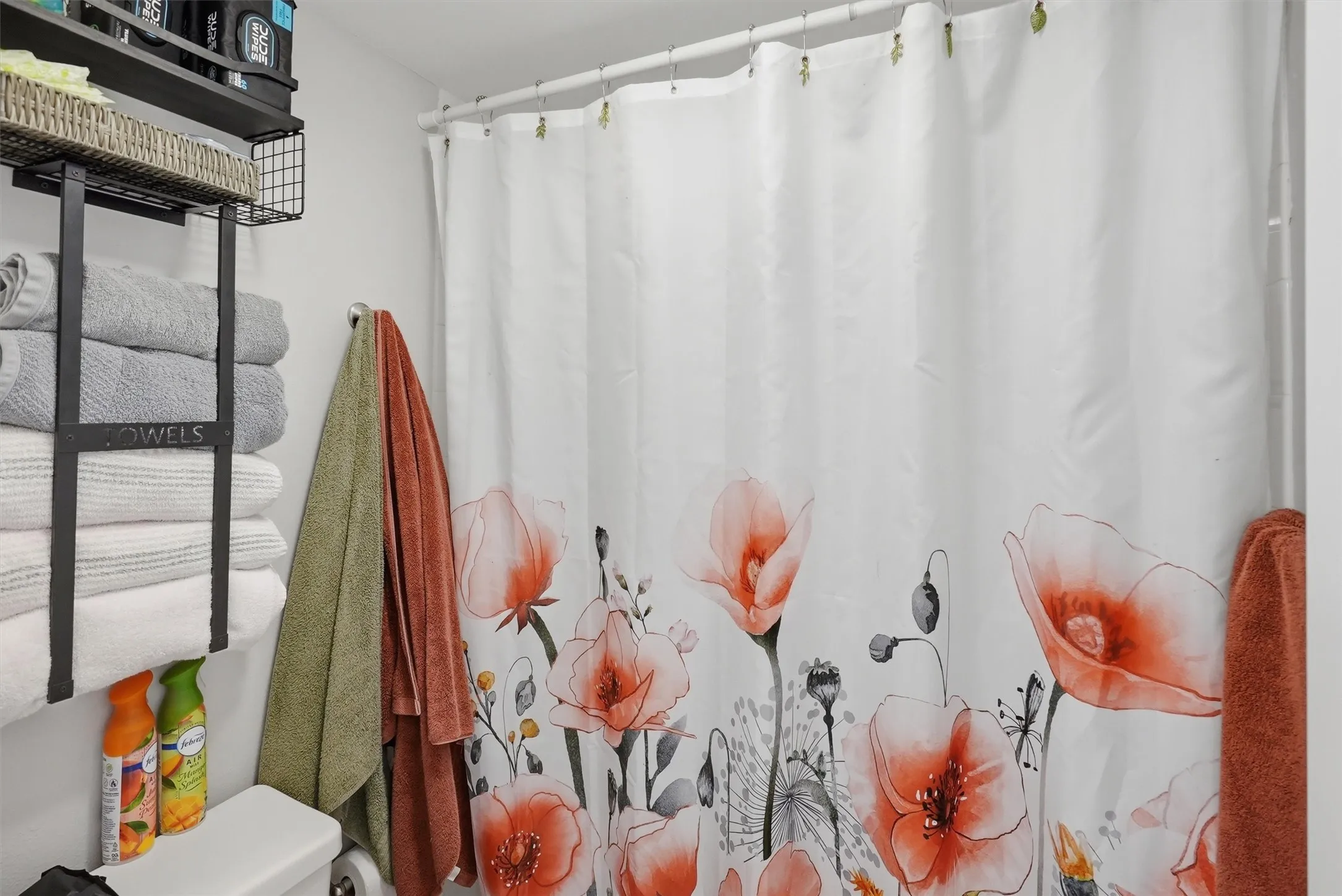 Condominium For Sale in Hood County , 4211 Fairway Drive, Granbury, Texas 76049, 1 Bedroom, 1 Bathroom, Garage spaces, 896 Sqft, built in 1973, Price $175,000, mls#21360842, Real Estate Agent in Granbury, Homes For Sale in Hood county, Homes For Sale in Granbury, Realtor in Granbury Texas, Real Estate Brokerage Independent Realty Texas, Luminita Cordes Realtor