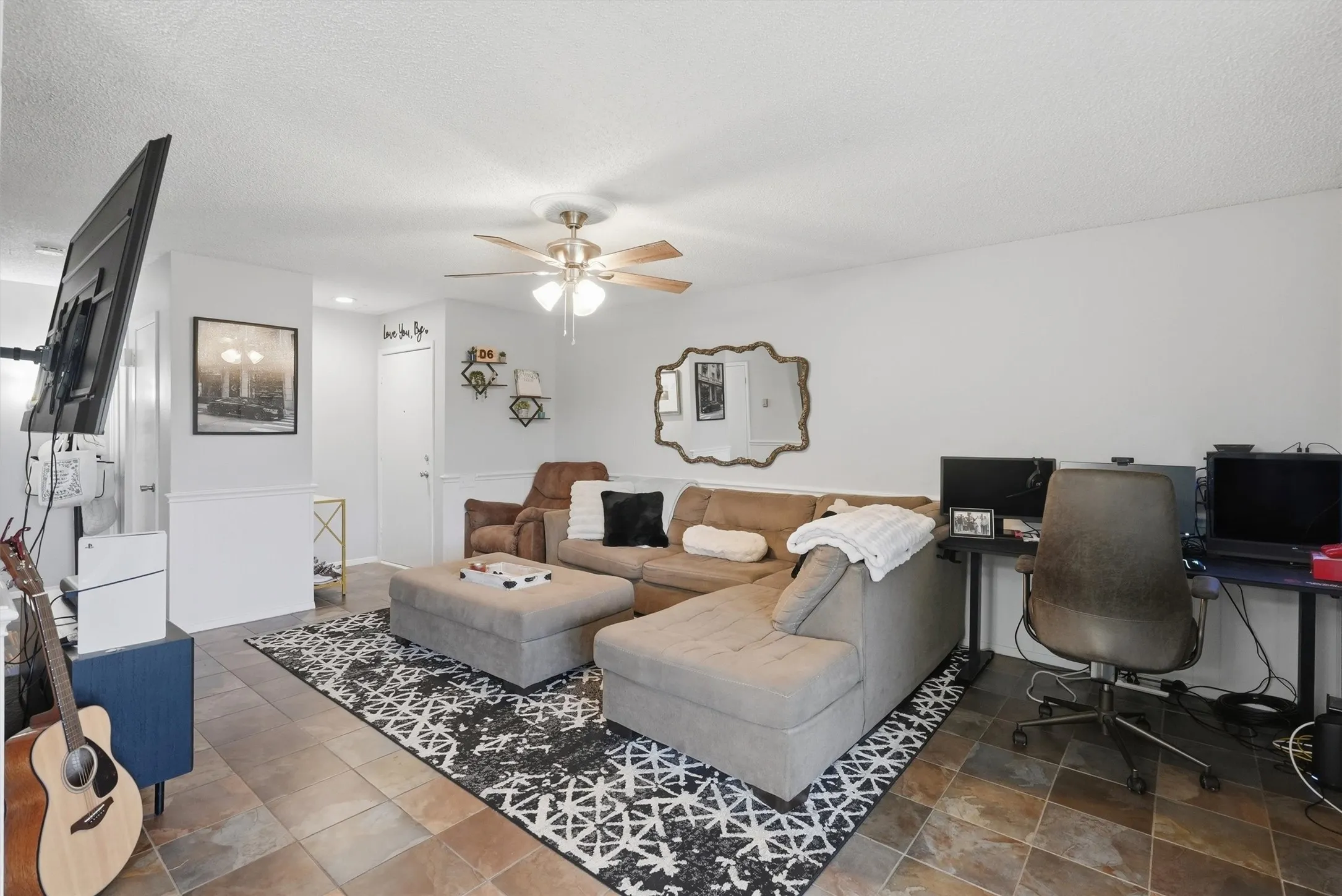 Condominium For Sale in Hood County , 4211 Fairway Drive, Granbury, Texas 76049, 1 Bedroom, 1 Bathroom, Garage spaces, 896 Sqft, built in 1973, Price $175,000, mls#21360842, Real Estate Agent in Granbury, Homes For Sale in Hood county, Homes For Sale in Granbury, Realtor in Granbury Texas, Real Estate Brokerage Independent Realty Texas, Luminita Cordes Realtor