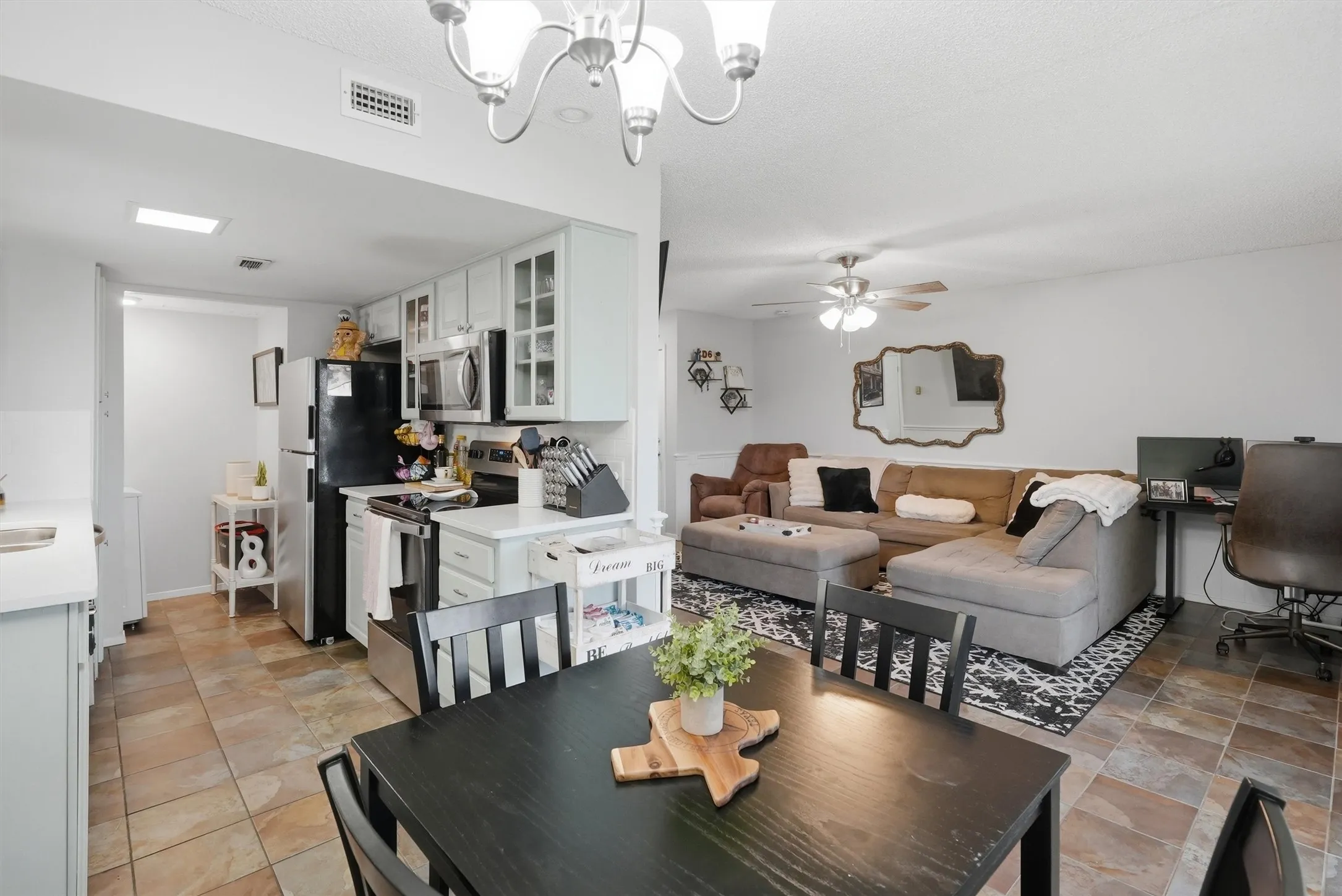 Condominium For Sale in Hood County , 4211 Fairway Drive, Granbury, Texas 76049, 1 Bedroom, 1 Bathroom, Garage spaces, 896 Sqft, built in 1973, Price $175,000, mls#21360842, Real Estate Agent in Granbury, Homes For Sale in Hood county, Homes For Sale in Granbury, Realtor in Granbury Texas, Real Estate Brokerage Independent Realty Texas, Luminita Cordes Realtor
