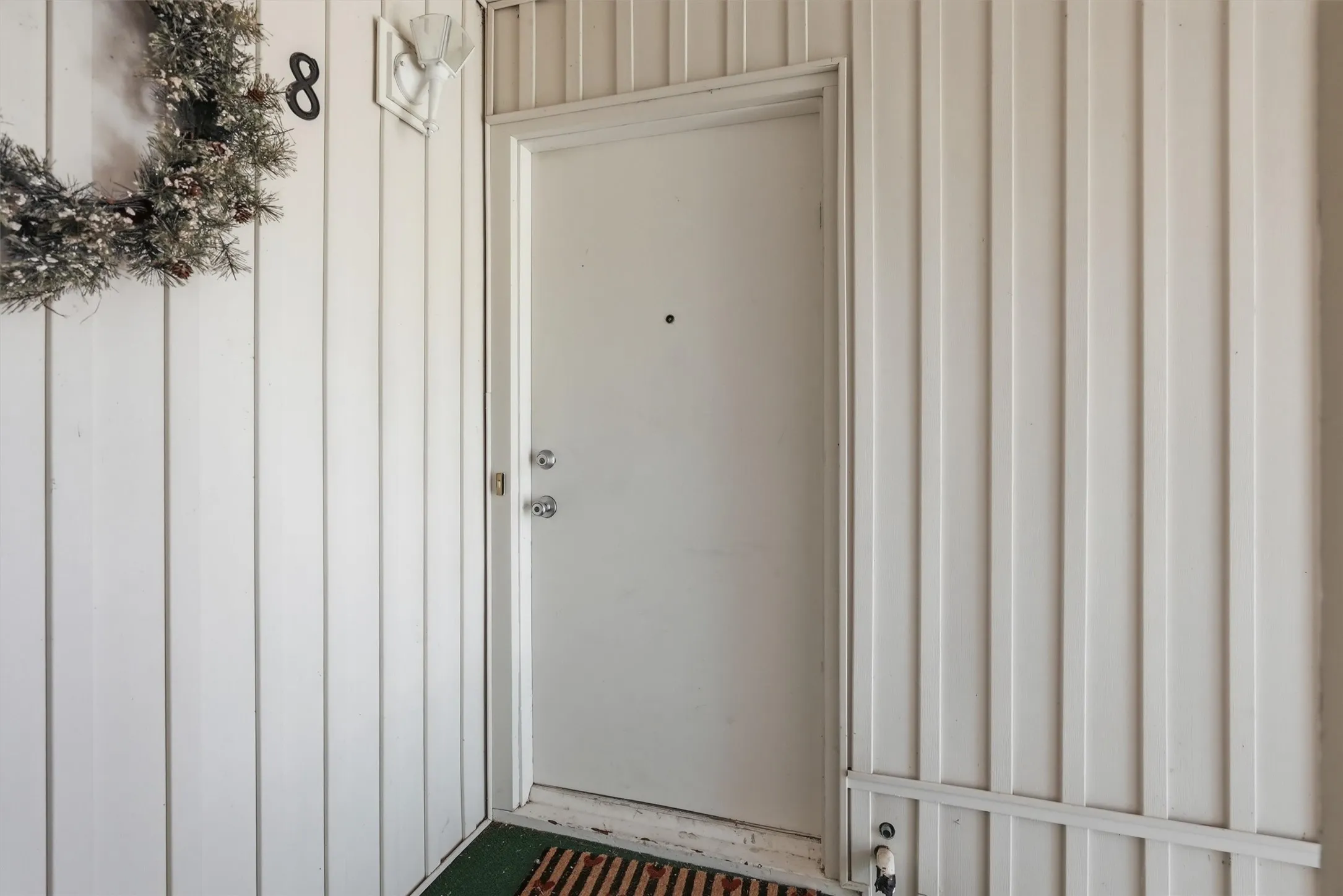 Condominium For Sale in Hood County , 4211 Fairway Drive, Granbury, Texas 76049, 1 Bedroom, 1 Bathroom, Garage spaces, 896 Sqft, built in 1973, Price $175,000, mls#21360842, Real Estate Agent in Granbury, Homes For Sale in Hood county, Homes For Sale in Granbury, Realtor in Granbury Texas, Real Estate Brokerage Independent Realty Texas, Luminita Cordes Realtor