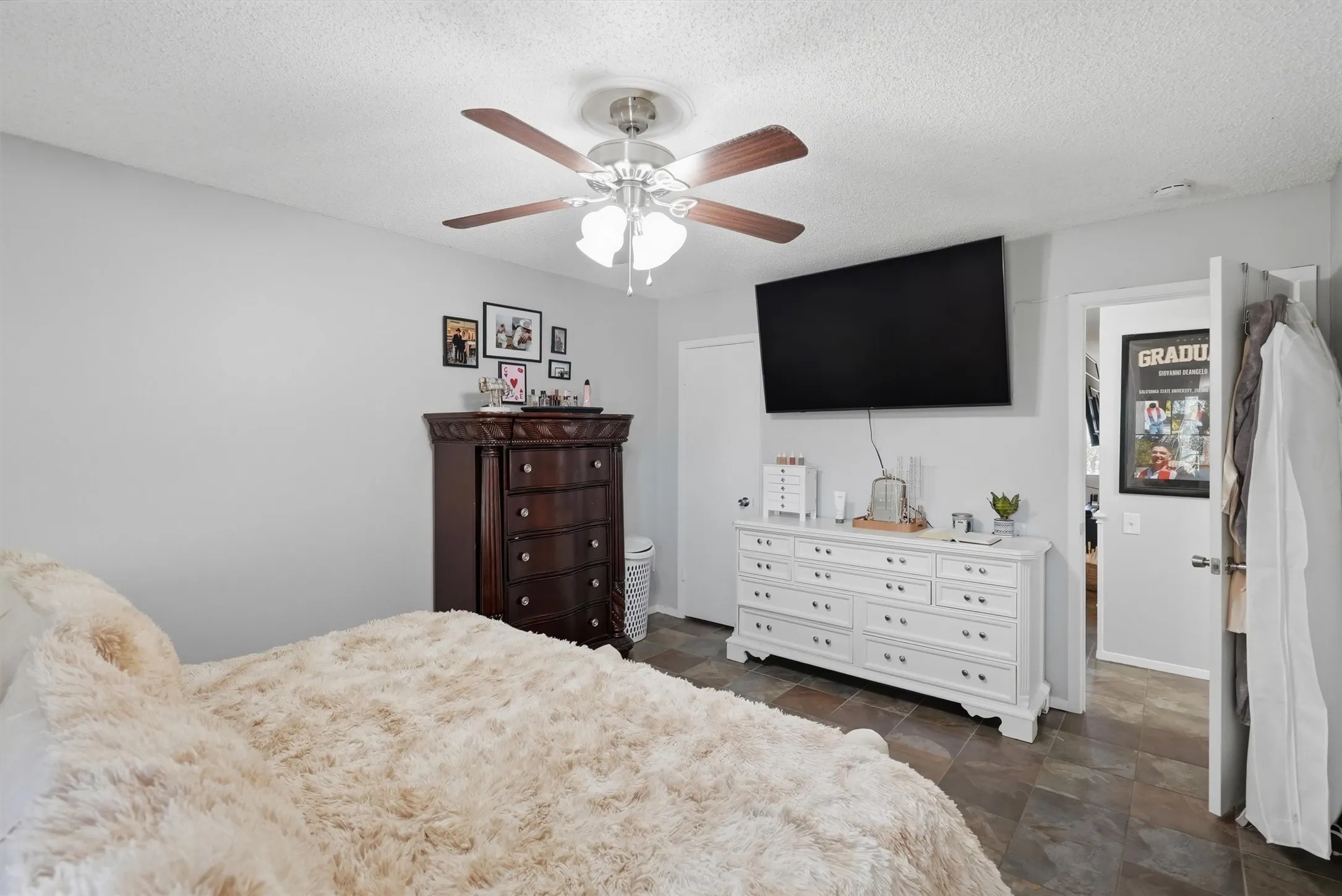 Condominium For Sale in Hood County , 4211 Fairway Drive, Granbury, Texas 76049, 1 Bedroom, 1 Bathroom, Garage spaces, 896 Sqft, built in 1973, Price $175,000, mls#21360842, Real Estate Agent in Granbury, Homes For Sale in Hood county, Homes For Sale in Granbury, Realtor in Granbury Texas, Real Estate Brokerage Independent Realty Texas, Luminita Cordes Realtor