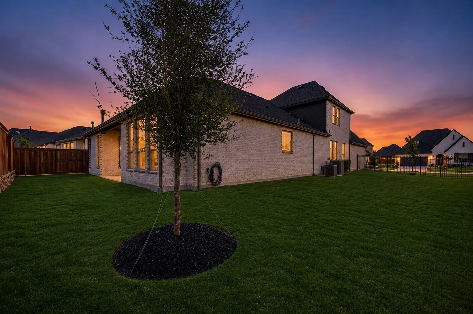 Single Family Residence For Sale in Denton County , 4750 Muleshoe Lane, Prosper, Texas 75078, 4 Bedroom, 5 Bathroom, 2 Garage spaces, 3,700 Sqft, built in 2024, mls#21360467, Real Estate Agent in Prosper, Homes For Sale in Denton county, Homes For Sale in Prosper, Realtor in Prosper Texas, Real Estate Brokerage Independent Realty Texas, Luminita Cordes Realtor