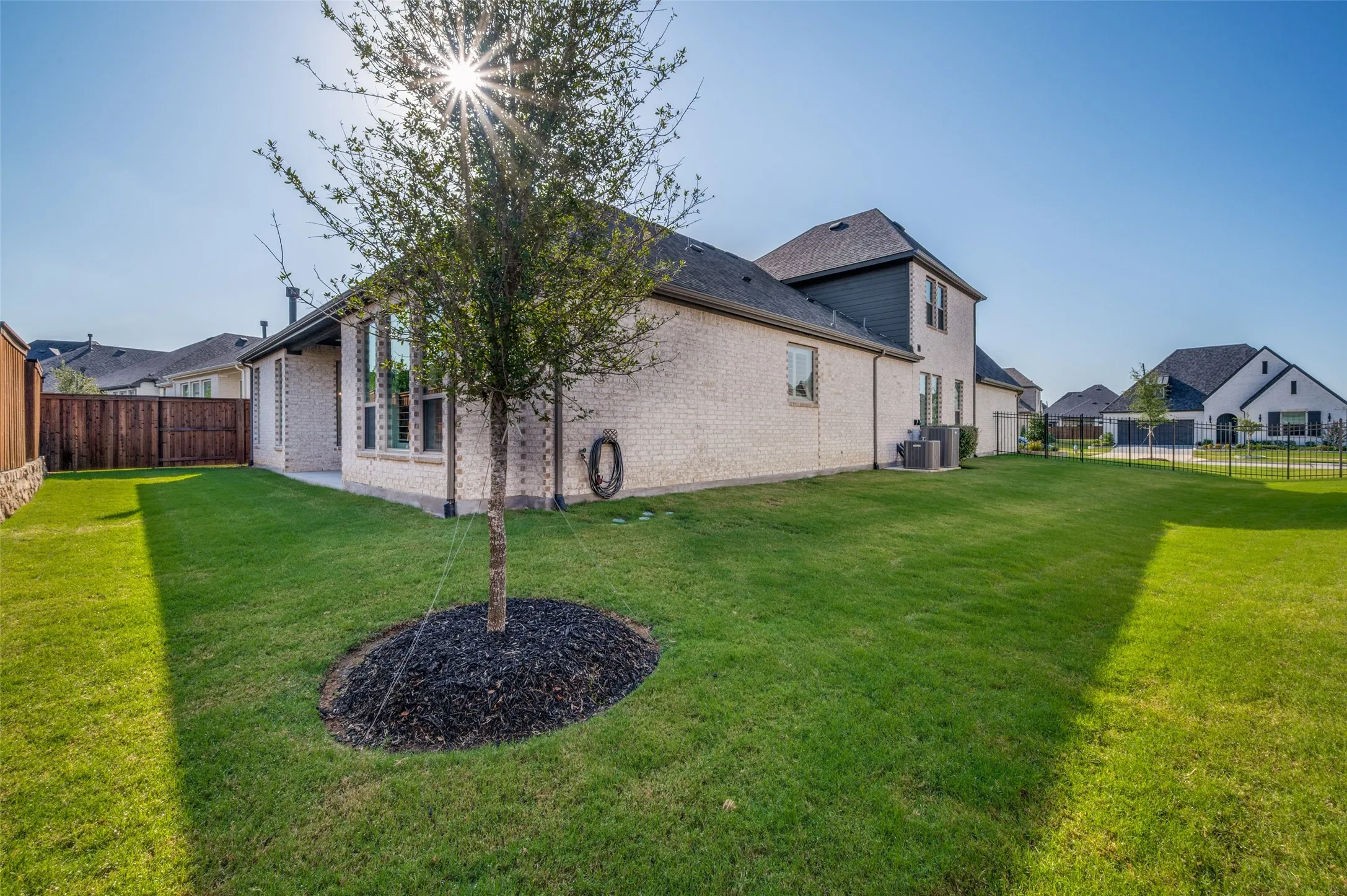 Single Family Residence For Sale in Denton County , 4750 Muleshoe Lane, Prosper, Texas 75078, 4 Bedroom, 5 Bathroom, 2 Garage spaces, 3,700 Sqft, built in 2024, mls#21360467, Real Estate Agent in Prosper, Homes For Sale in Denton county, Homes For Sale in Prosper, Realtor in Prosper Texas, Real Estate Brokerage Independent Realty Texas, Luminita Cordes Realtor