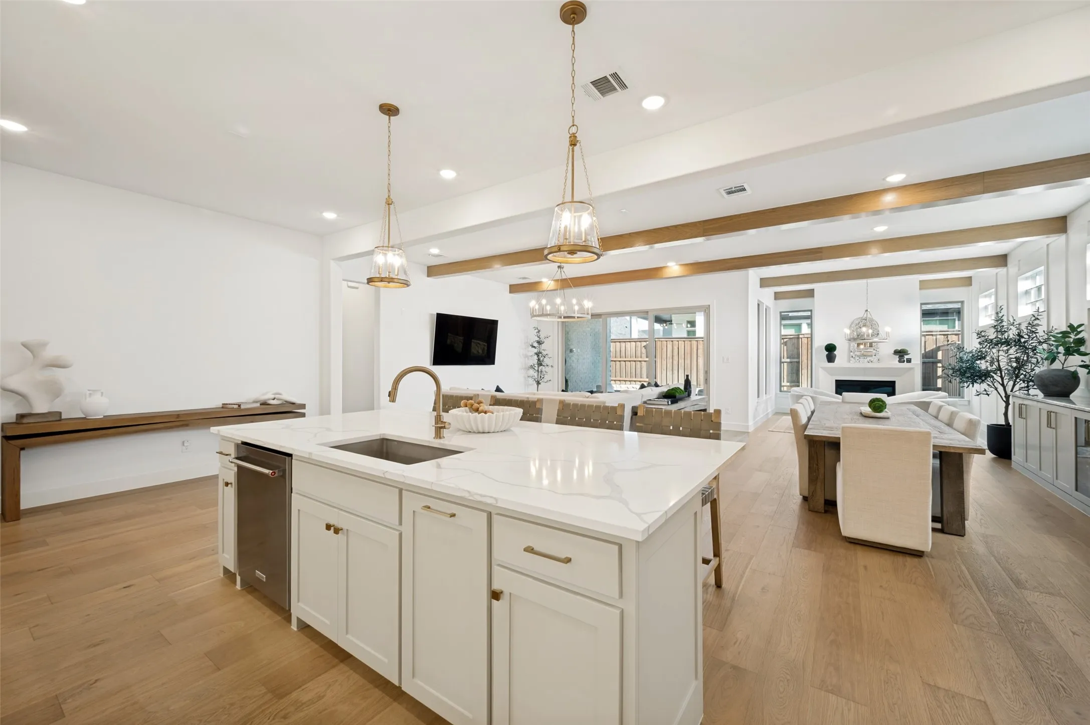 Single Family Residence For Sale in Denton County , 4750 Muleshoe Lane, Prosper, Texas 75078, 4 Bedroom, 5 Bathroom, 2 Garage spaces, 3,700 Sqft, built in 2024, mls#21360467, Real Estate Agent in Prosper, Homes For Sale in Denton county, Homes For Sale in Prosper, Realtor in Prosper Texas, Real Estate Brokerage Independent Realty Texas, Luminita Cordes Realtor