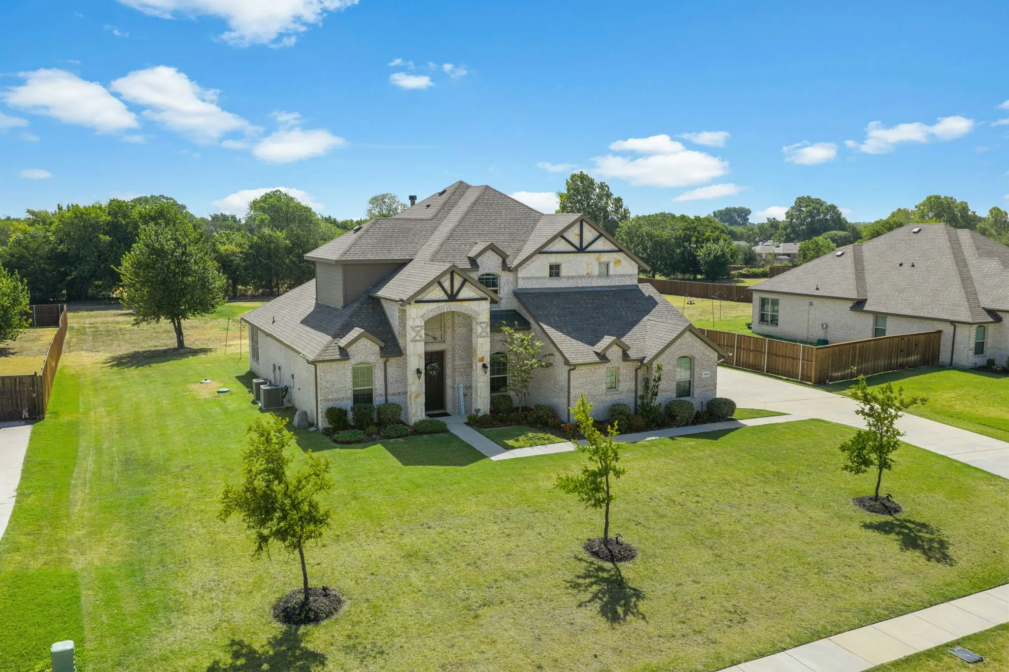 Single Family Residence For Sale in Ellis County , 360 Crystal Lake Lane, Red Oak, Texas 75154, 4 Bedroom, 3 Bathroom, 3 Garage spaces, 2,968 Sqft, built in 2023, mls#21360931, Real Estate Agent in Red Oak, Homes For Sale in Ellis county, Homes For Sale in Red Oak, Realtor in Red Oak Texas, Real Estate Brokerage Independent Realty Texas, Luminita Cordes Realtor