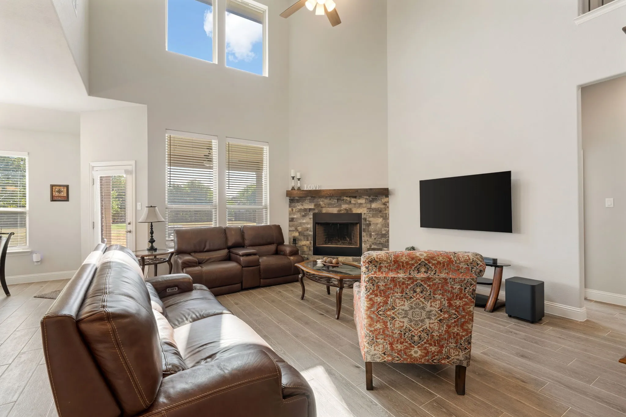 Single Family Residence For Sale in Ellis County , 360 Crystal Lake Lane, Red Oak, Texas 75154, 4 Bedroom, 3 Bathroom, 3 Garage spaces, 2,968 Sqft, built in 2023, mls#21360931, Real Estate Agent in Red Oak, Homes For Sale in Ellis county, Homes For Sale in Red Oak, Realtor in Red Oak Texas, Real Estate Brokerage Independent Realty Texas, Luminita Cordes Realtor