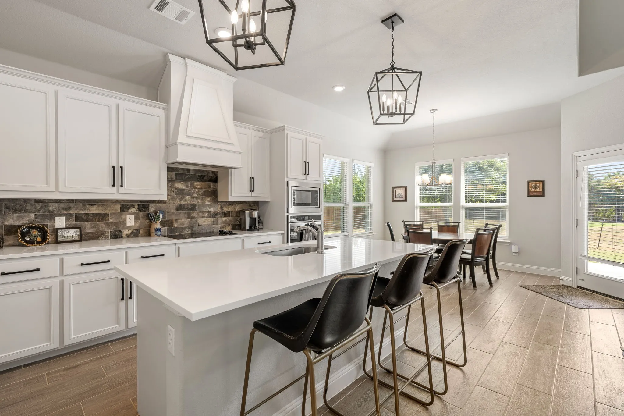 Single Family Residence For Sale in Ellis County , 360 Crystal Lake Lane, Red Oak, Texas 75154, 4 Bedroom, 3 Bathroom, 3 Garage spaces, 2,968 Sqft, built in 2023, mls#21360931, Real Estate Agent in Red Oak, Homes For Sale in Ellis county, Homes For Sale in Red Oak, Realtor in Red Oak Texas, Real Estate Brokerage Independent Realty Texas, Luminita Cordes Realtor