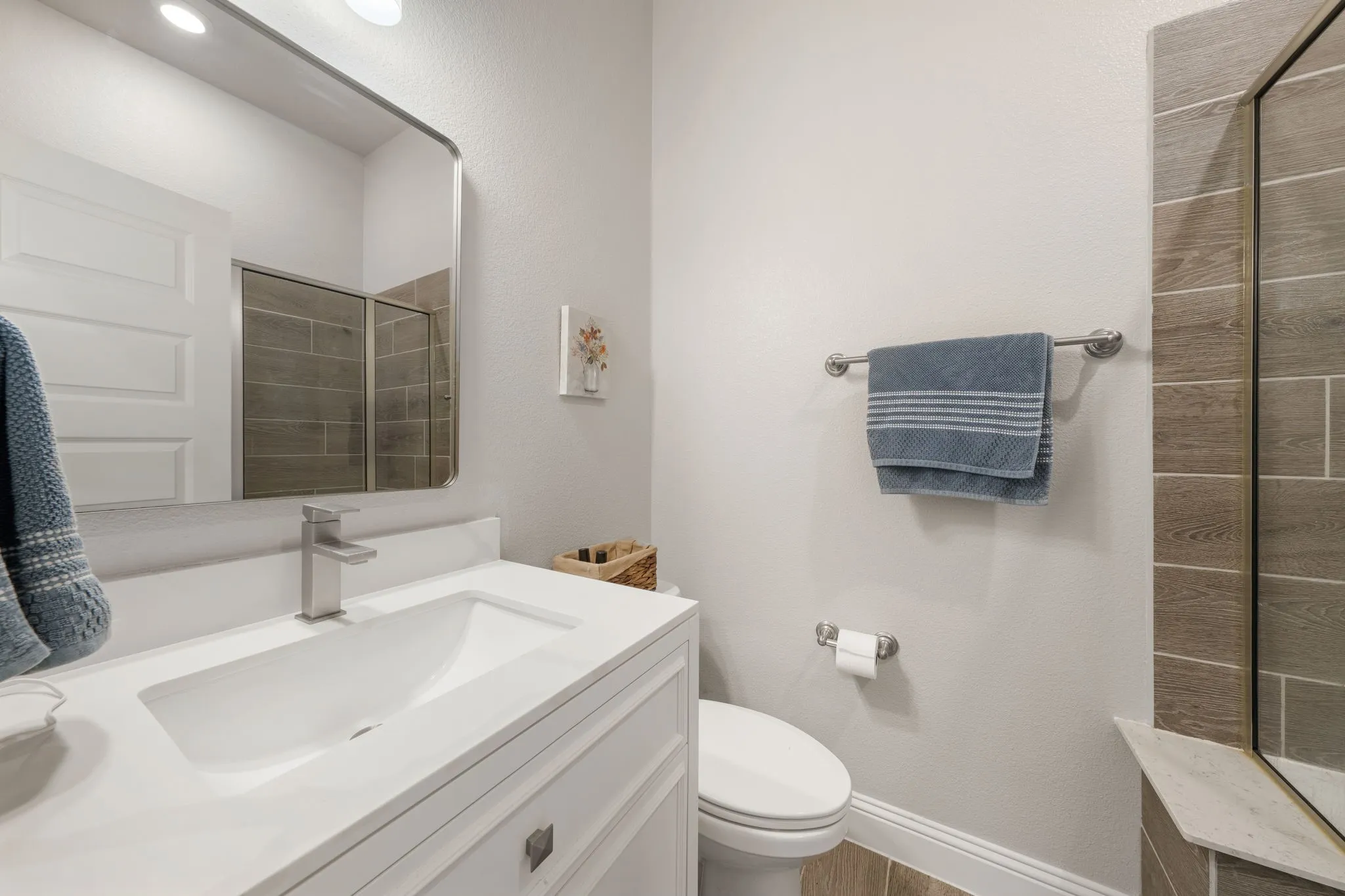 Single Family Residence For Sale in Ellis County , 360 Crystal Lake Lane, Red Oak, Texas 75154, 4 Bedroom, 3 Bathroom, 3 Garage spaces, 2,968 Sqft, built in 2023, mls#21360931, Real Estate Agent in Red Oak, Homes For Sale in Ellis county, Homes For Sale in Red Oak, Realtor in Red Oak Texas, Real Estate Brokerage Independent Realty Texas, Luminita Cordes Realtor