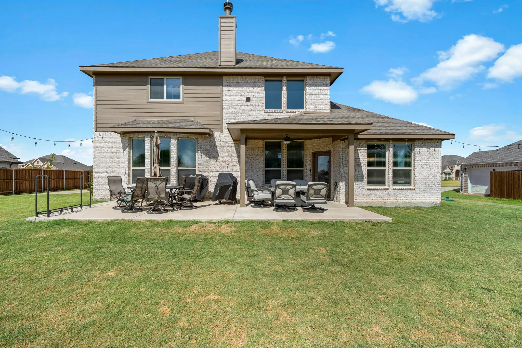 Single Family Residence For Sale in Ellis County , 360 Crystal Lake Lane, Red Oak, Texas 75154, 4 Bedroom, 3 Bathroom, 3 Garage spaces, 2,968 Sqft, built in 2023, mls#21360931, Real Estate Agent in Red Oak, Homes For Sale in Ellis county, Homes For Sale in Red Oak, Realtor in Red Oak Texas, Real Estate Brokerage Independent Realty Texas, Luminita Cordes Realtor