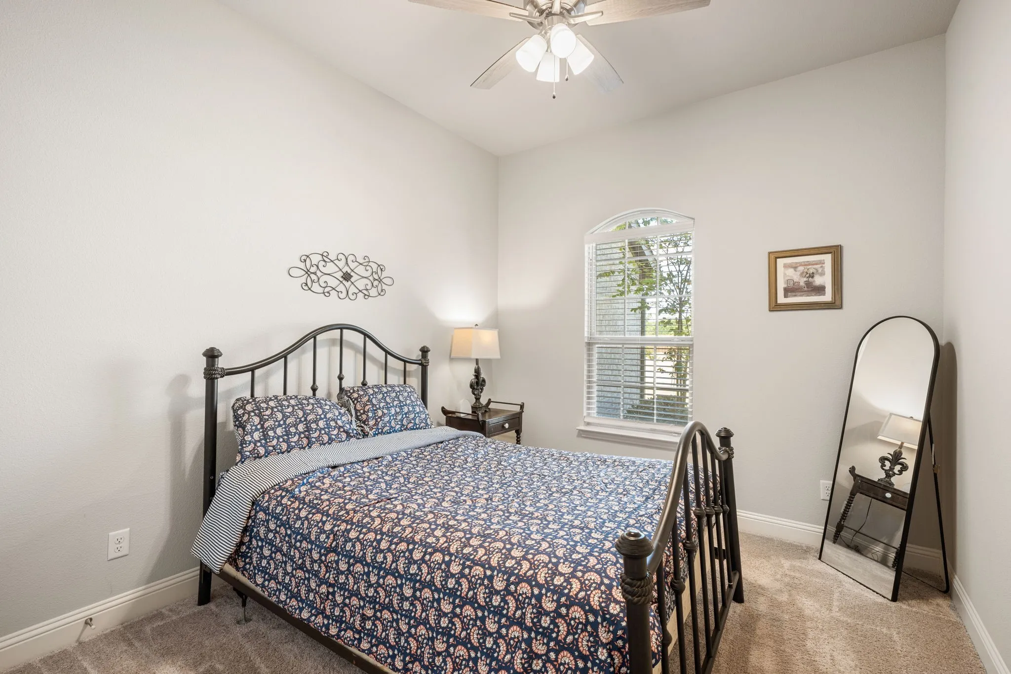 Single Family Residence For Sale in Ellis County , 360 Crystal Lake Lane, Red Oak, Texas 75154, 4 Bedroom, 3 Bathroom, 3 Garage spaces, 2,968 Sqft, built in 2023, mls#21360931, Real Estate Agent in Red Oak, Homes For Sale in Ellis county, Homes For Sale in Red Oak, Realtor in Red Oak Texas, Real Estate Brokerage Independent Realty Texas, Luminita Cordes Realtor