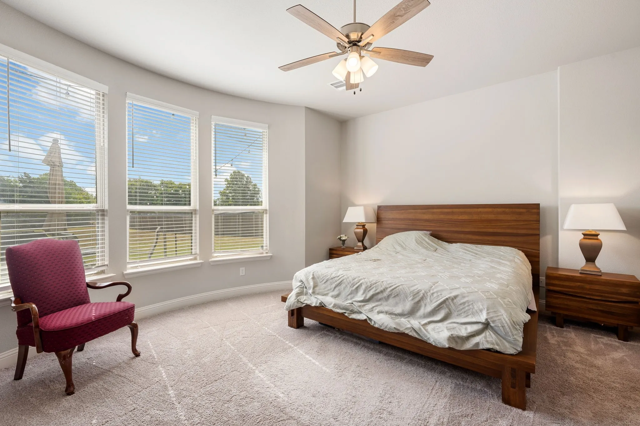 Single Family Residence For Sale in Ellis County , 360 Crystal Lake Lane, Red Oak, Texas 75154, 4 Bedroom, 3 Bathroom, 3 Garage spaces, 2,968 Sqft, built in 2023, mls#21360931, Real Estate Agent in Red Oak, Homes For Sale in Ellis county, Homes For Sale in Red Oak, Realtor in Red Oak Texas, Real Estate Brokerage Independent Realty Texas, Luminita Cordes Realtor