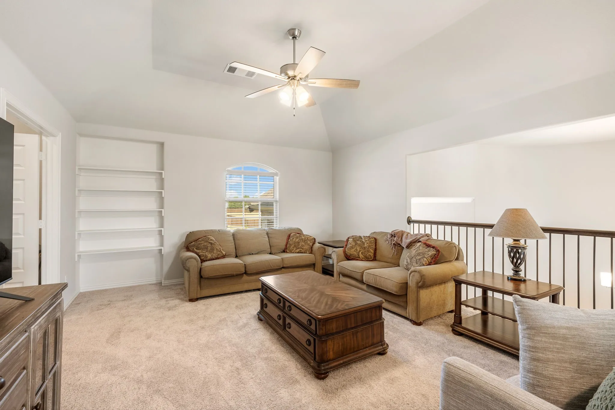 Single Family Residence For Sale in Ellis County , 360 Crystal Lake Lane, Red Oak, Texas 75154, 4 Bedroom, 3 Bathroom, 3 Garage spaces, 2,968 Sqft, built in 2023, mls#21360931, Real Estate Agent in Red Oak, Homes For Sale in Ellis county, Homes For Sale in Red Oak, Realtor in Red Oak Texas, Real Estate Brokerage Independent Realty Texas, Luminita Cordes Realtor