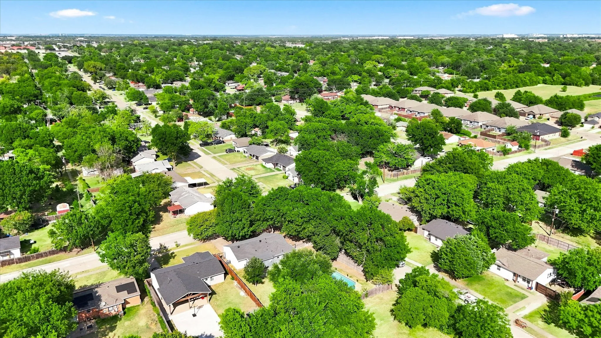Single Family Residence For Sale in Dallas County , 2129 Diane Drive, Mesquite, Texas 75149, 3 Bedroom, 1 Bathroom, Garage spaces, 1,489 Sqft, built in 1959, mls#21360919, Real Estate Agent in Mesquite, Homes For Sale in Dallas county, Homes For Sale in Mesquite, Realtor in Mesquite Texas, Real Estate Brokerage Independent Realty Texas, Luminita Cordes Realtor