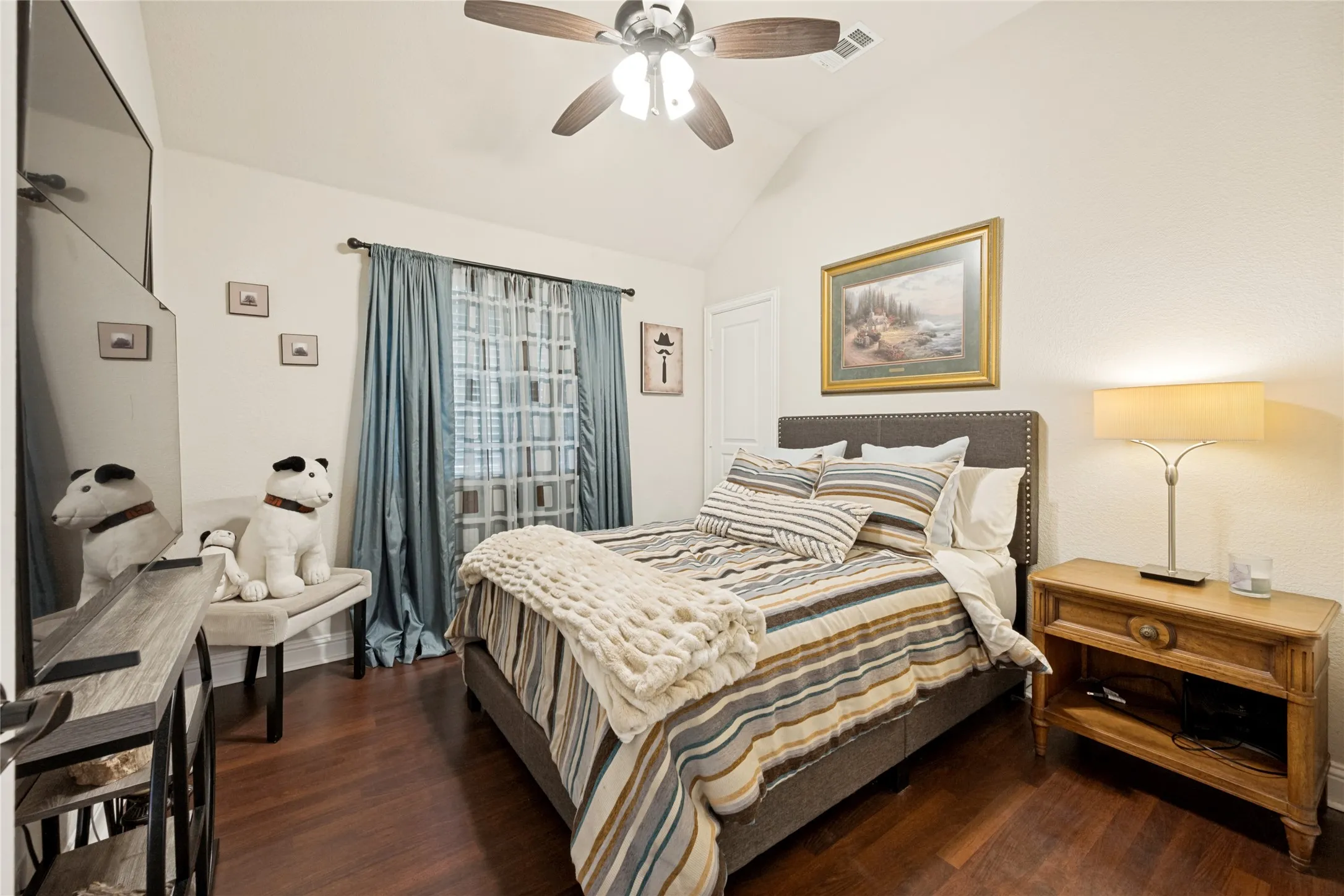 Single Family Residence For Sale in Johnson County , 403 Lakeview Drive, Alvarado, Texas 76009, 4 Bedroom, 2 Bathroom, 2 Garage spaces, 2,023 Sqft, built in 2018, mls#21360599, Real Estate Agent in Alvarado, Homes For Sale in Johnson county, Homes For Sale in Alvarado, Realtor in Alvarado Texas, Real Estate Brokerage Independent Realty Texas, Luminita Cordes Realtor