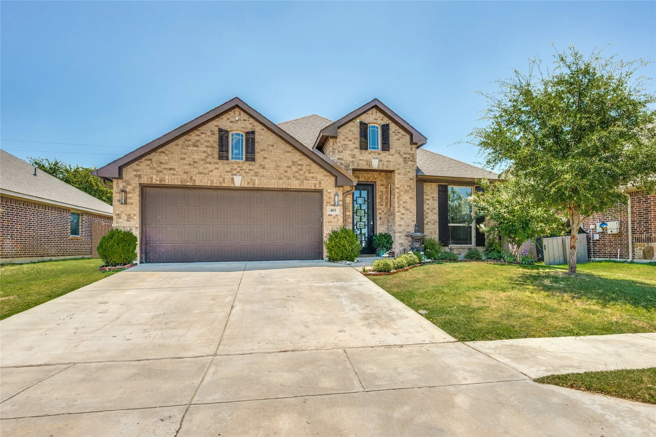 Single Family Residence For Sale in Johnson County , 403 Lakeview Drive, Alvarado, Texas 76009, 4 Bedroom, 2 Bathroom, 2 Garage spaces, 2,023 Sqft, built in 2018, mls#21360599, Real Estate Agent in Alvarado, Homes For Sale in Johnson county, Homes For Sale in Alvarado, Realtor in Alvarado Texas, Real Estate Brokerage Independent Realty Texas, Luminita Cordes Realtor
