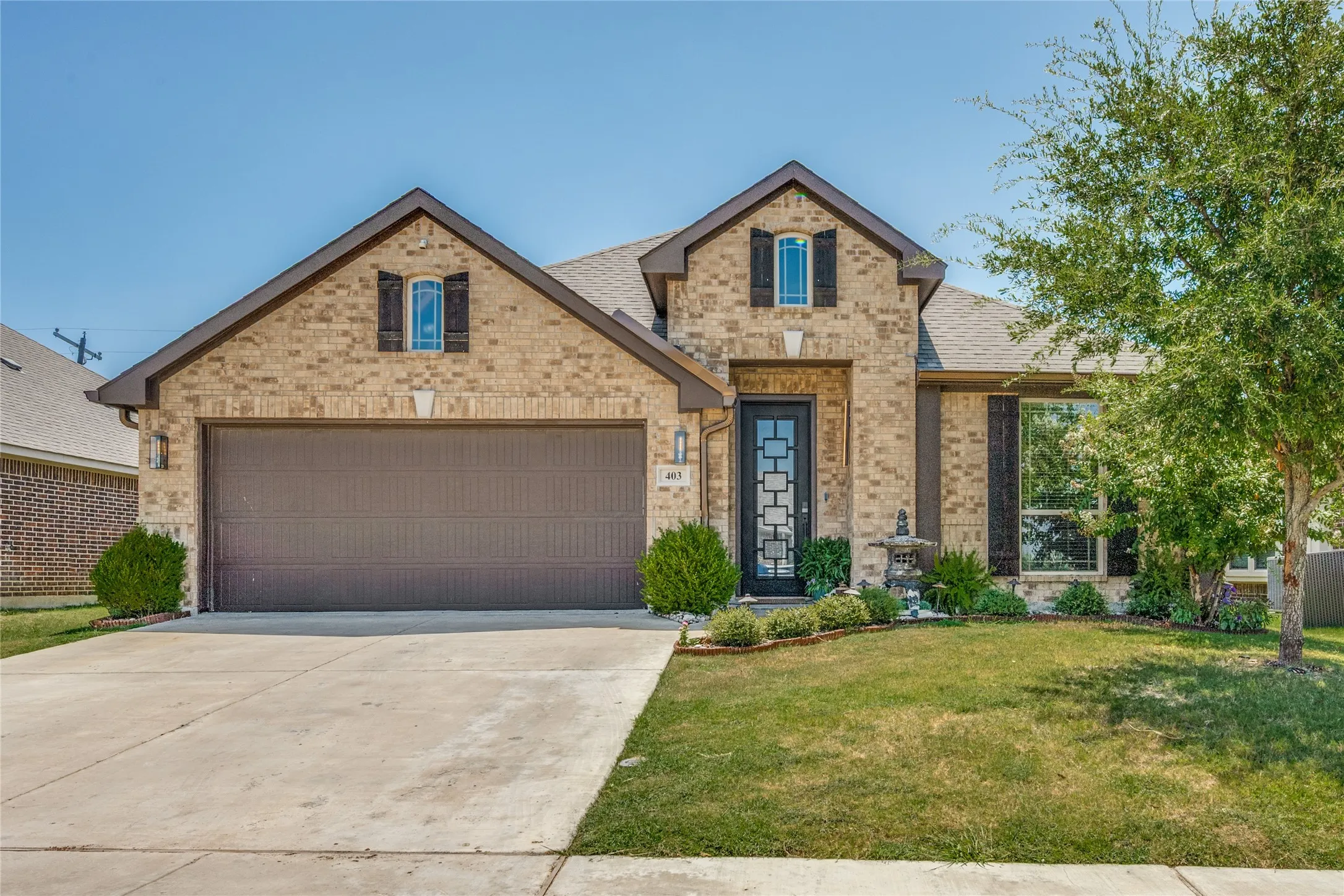 Single Family Residence For Sale in Johnson County , 403 Lakeview Drive, Alvarado, Texas 76009, 4 Bedroom, 2 Bathroom, 2 Garage spaces, 2,023 Sqft, built in 2018, mls#21360599, Real Estate Agent in Alvarado, Homes For Sale in Johnson county, Homes For Sale in Alvarado, Realtor in Alvarado Texas, Real Estate Brokerage Independent Realty Texas, Luminita Cordes Realtor