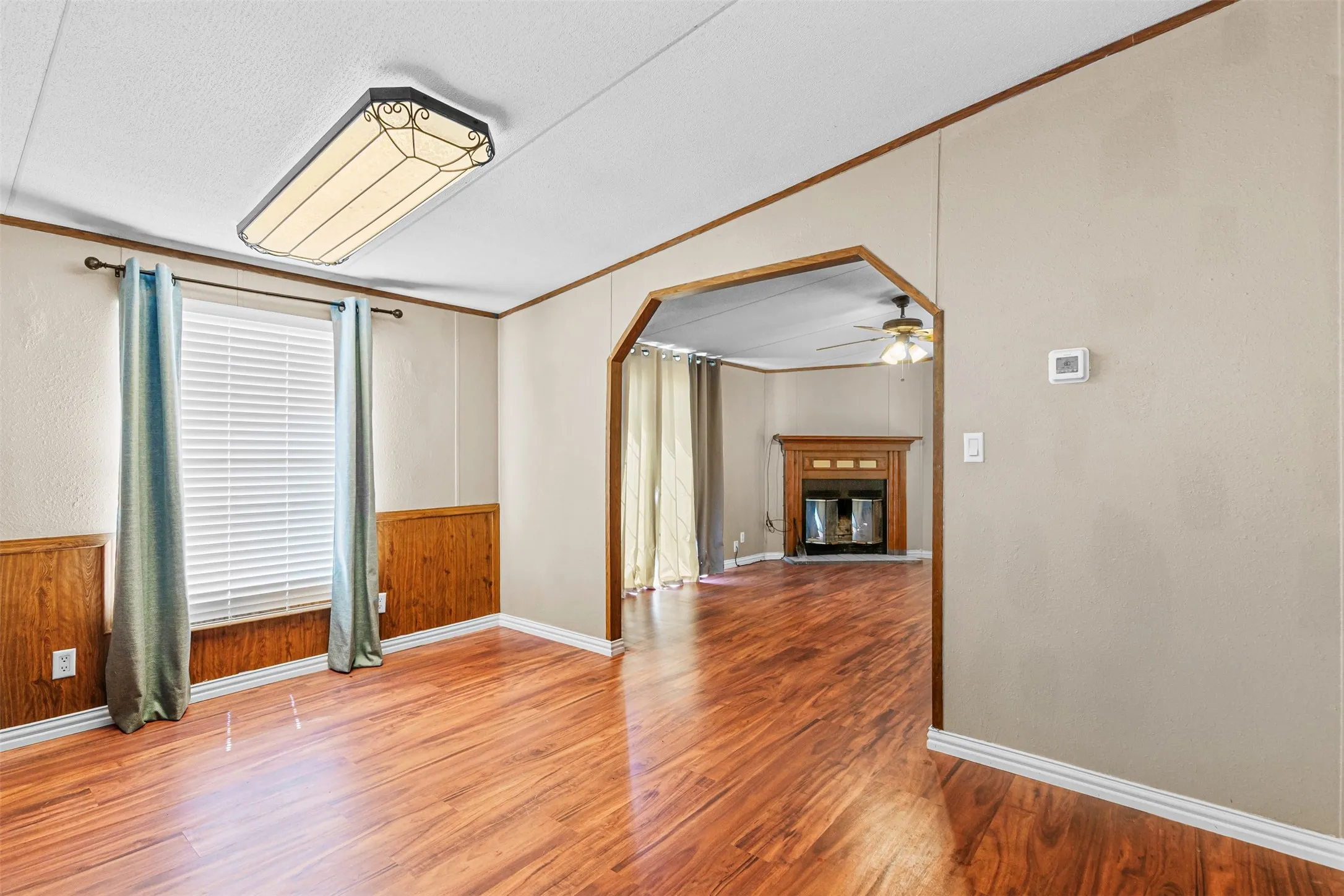 Mobile Home For Sale in Denton County , 12156 Thistle Lane, Justin, Texas 76247, 3 Bedroom, 2 Bathroom, Garage spaces, 1,680 Sqft, built in 1999, mls#21360505, Real Estate Agent in Justin, Homes For Sale in Denton county, Homes For Sale in Justin, Realtor in Justin Texas, Real Estate Brokerage Independent Realty Texas, Luminita Cordes Realtor