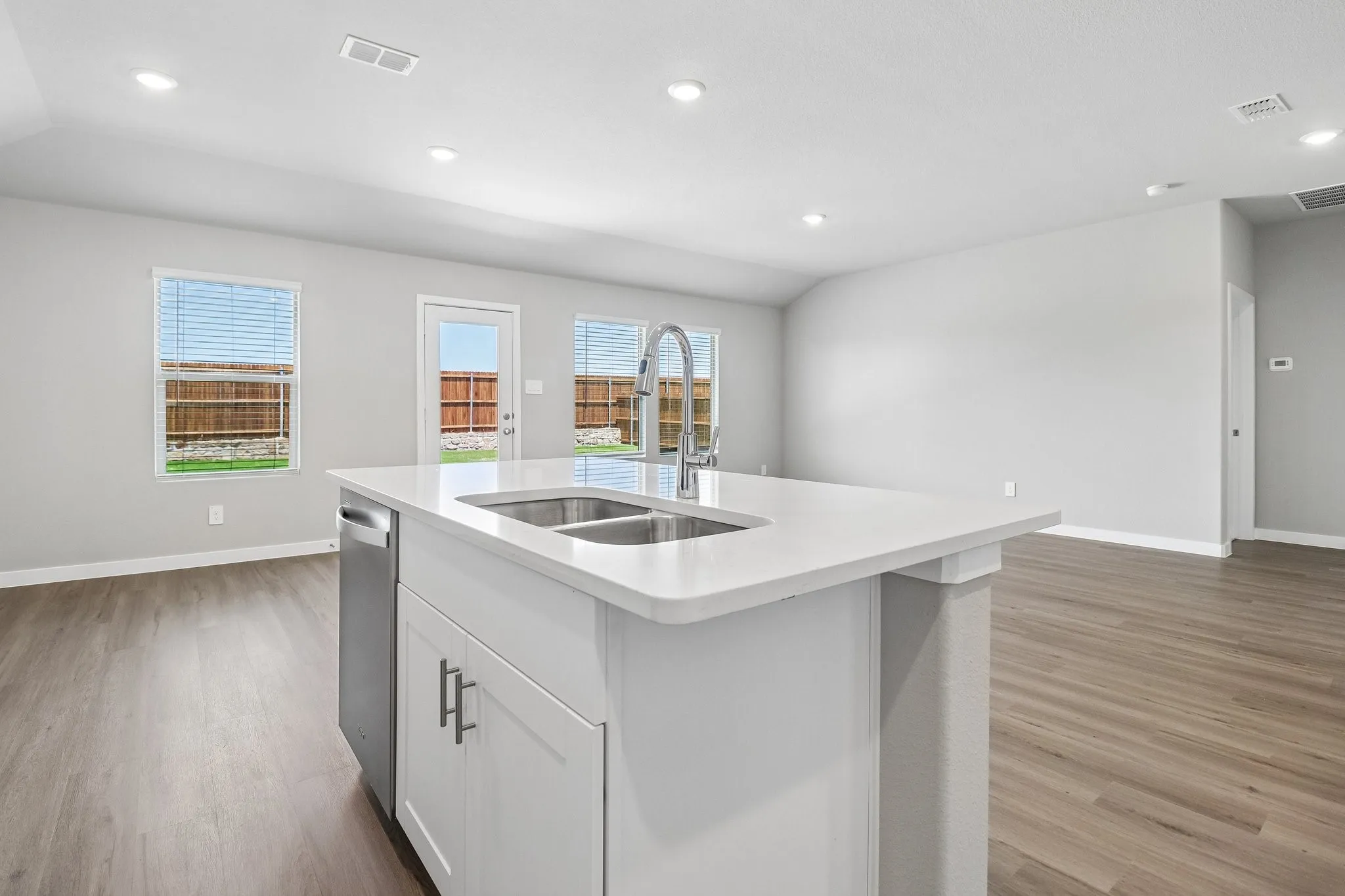 Single Family Residence For Sale in Collin County , 1001 Angel Street, Josephine, Texas 75173, 3 Bedroom, 2 Bathroom, 2 Garage spaces, 1,659 Sqft, built in 2026, mls#21360961, Real Estate Agent in Josephine, Homes For Sale in Collin county, Homes For Sale in Josephine, Realtor in Josephine Texas, Real Estate Brokerage Independent Realty Texas, Luminita Cordes Realtor