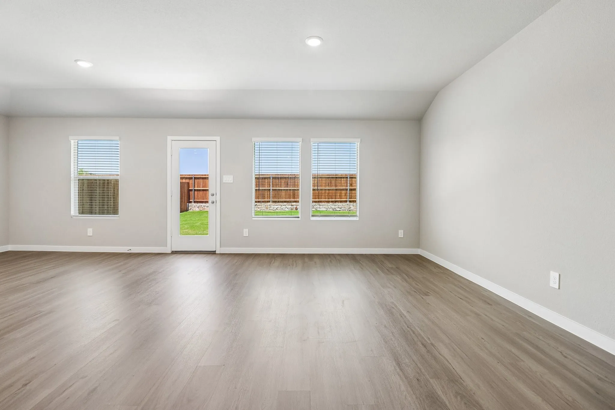 Single Family Residence For Sale in Collin County , 1001 Angel Street, Josephine, Texas 75173, 3 Bedroom, 2 Bathroom, 2 Garage spaces, 1,659 Sqft, built in 2026, mls#21360961, Real Estate Agent in Josephine, Homes For Sale in Collin county, Homes For Sale in Josephine, Realtor in Josephine Texas, Real Estate Brokerage Independent Realty Texas, Luminita Cordes Realtor