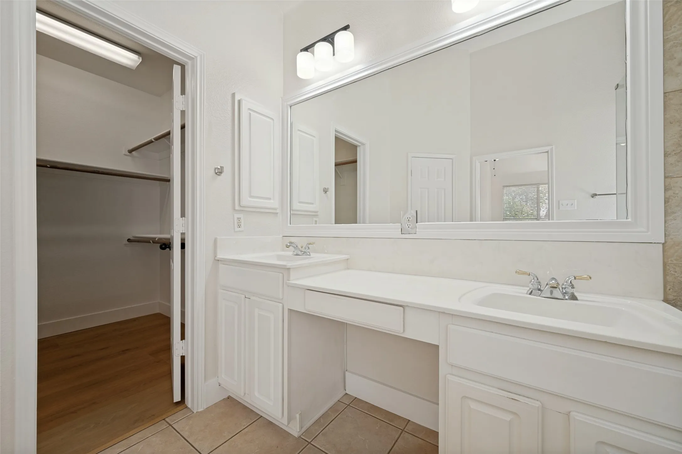 Single Family Residence For Rent in Collin County , 7140 Bryce Canyon Drive, Mc Kinney, Texas 75072, 3 Bedroom, 3 Bathroom, 2 Garage spaces, 2,530 Sqft, built in 2001, mls#21360873, Real Estate Agent in Mc Kinney, Homes For Rent in Collin county, Homes For Rent in Mc Kinney, Realtor in Mc Kinney Texas, Real Estate Brokerage Independent Realty Texas, Luminita Cordes Realtor