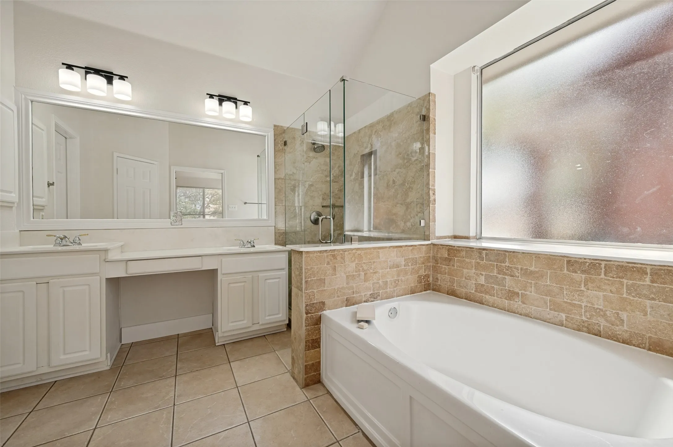 Single Family Residence For Rent in Collin County , 7140 Bryce Canyon Drive, Mc Kinney, Texas 75072, 3 Bedroom, 3 Bathroom, 2 Garage spaces, 2,530 Sqft, built in 2001, mls#21360873, Real Estate Agent in Mc Kinney, Homes For Rent in Collin county, Homes For Rent in Mc Kinney, Realtor in Mc Kinney Texas, Real Estate Brokerage Independent Realty Texas, Luminita Cordes Realtor