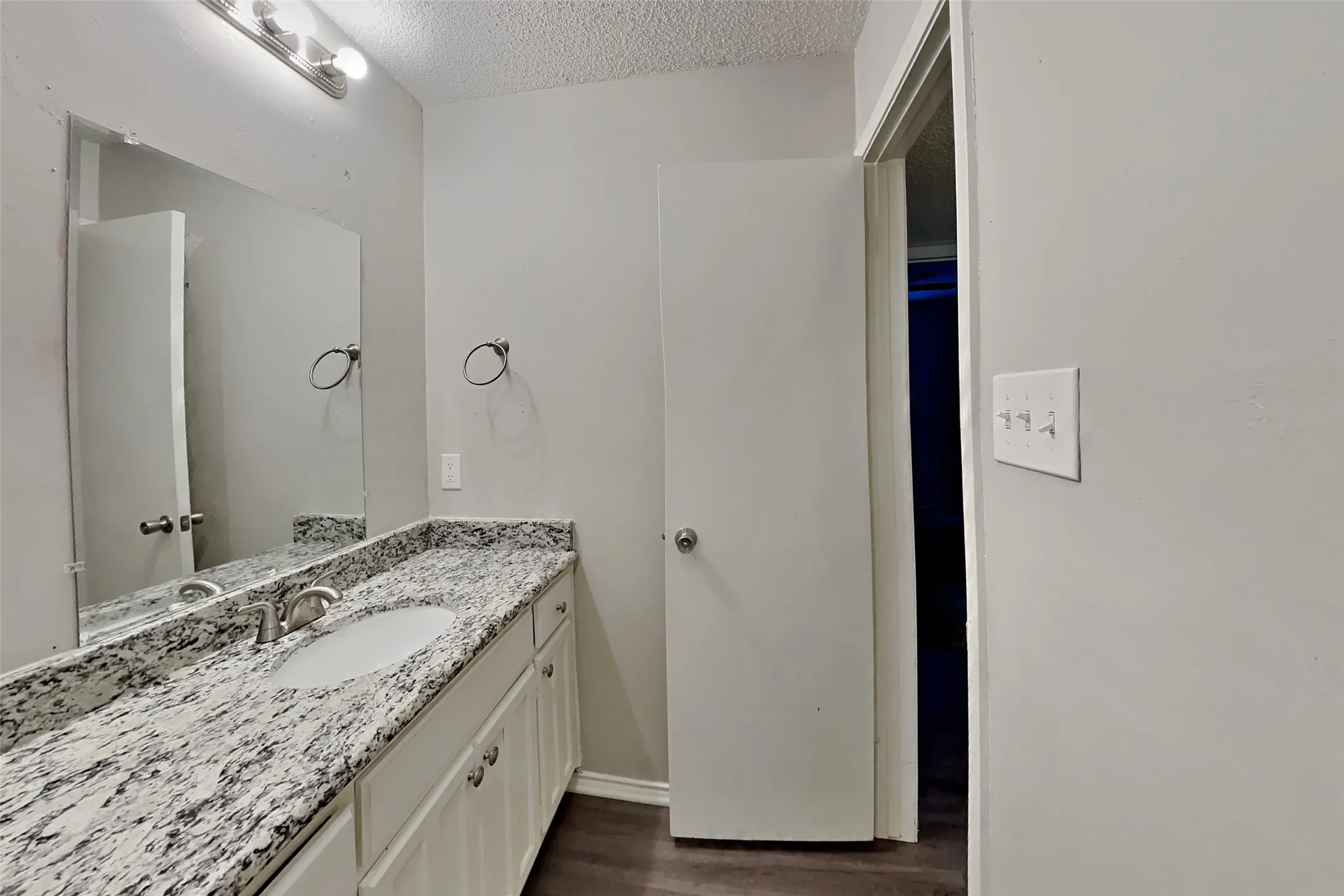 Single Family Residence For Rent in Tarrant County , 4814 Crest Drive, Arlington, Texas 76017, 3 Bedroom, 2 Bathroom, 2 Garage spaces, 1,577 Sqft, built in 1978, mls#21360977, Real Estate Agent in Arlington, Homes For Rent in Tarrant county, Homes For Rent in Arlington, Realtor in Arlington Texas, Real Estate Brokerage Independent Realty Texas, Luminita Cordes Realtor