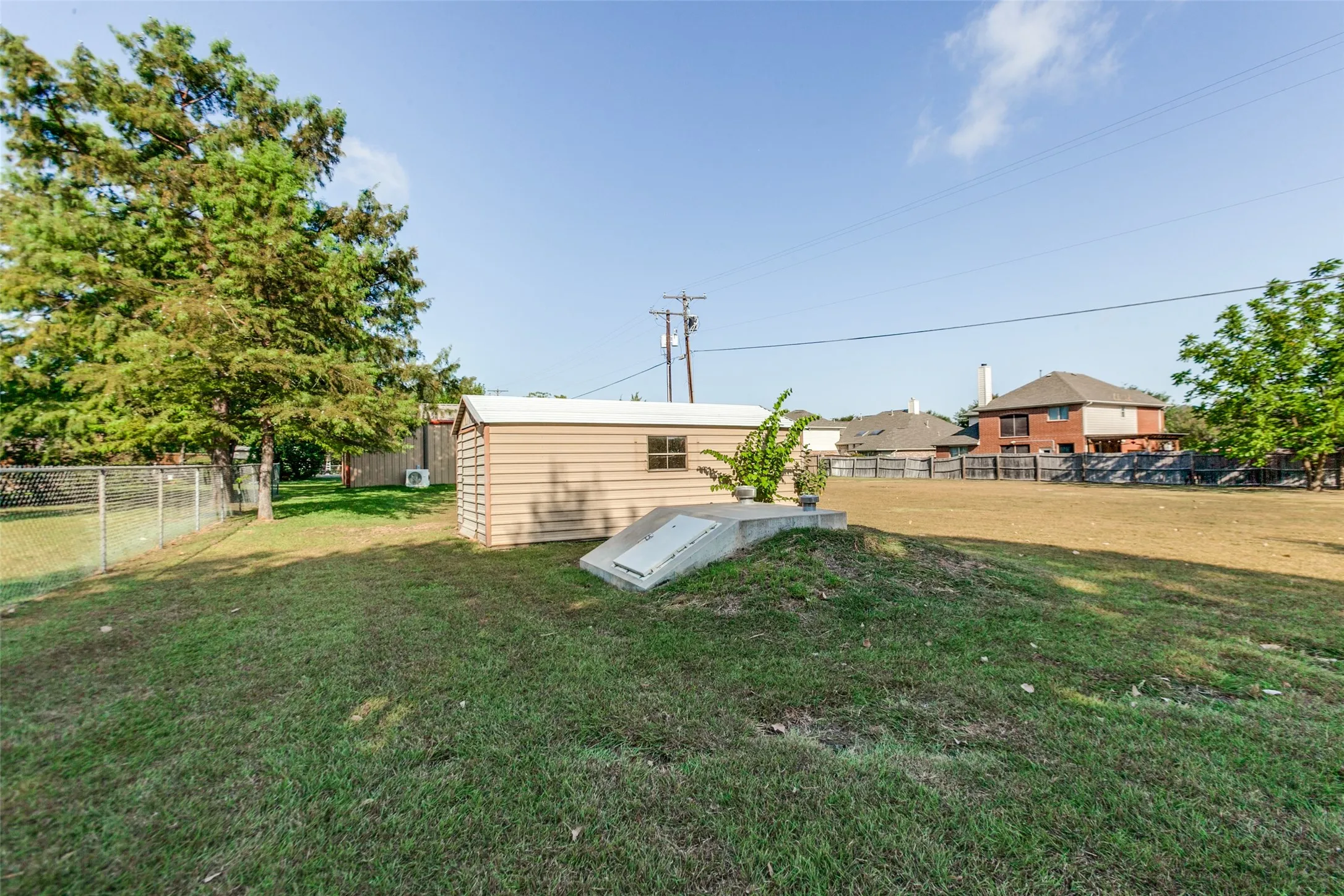 Single Family Residence For Sale in Collin County , 114 Starlite Drive, Murphy, Texas 75094, 3 Bedroom, 2 Bathroom, 2 Garage spaces, 2,042 Sqft, built in 1979, mls#21358594, Real Estate Agent in Murphy, Homes For Sale in Collin county, Homes For Sale in Murphy, Realtor in Murphy Texas, Real Estate Brokerage Independent Realty Texas, Luminita Cordes Realtor