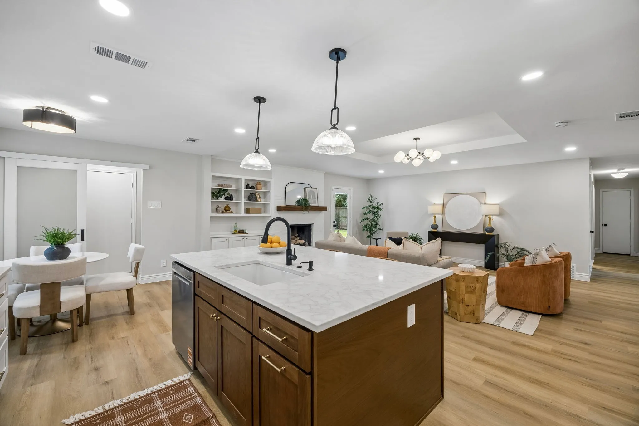 Single Family Residence For Sale in Collin County , 3018 Deep Valley Trail, Plano, Texas 75075, 3 Bedroom, 2 Bathroom, 2 Garage spaces, 1,851 Sqft, built in 1973, mls#21360849, Real Estate Agent in Plano, Homes For Sale in Collin county, Homes For Sale in Plano, Realtor in Plano Texas, Real Estate Brokerage Independent Realty Texas, Luminita Cordes Realtor