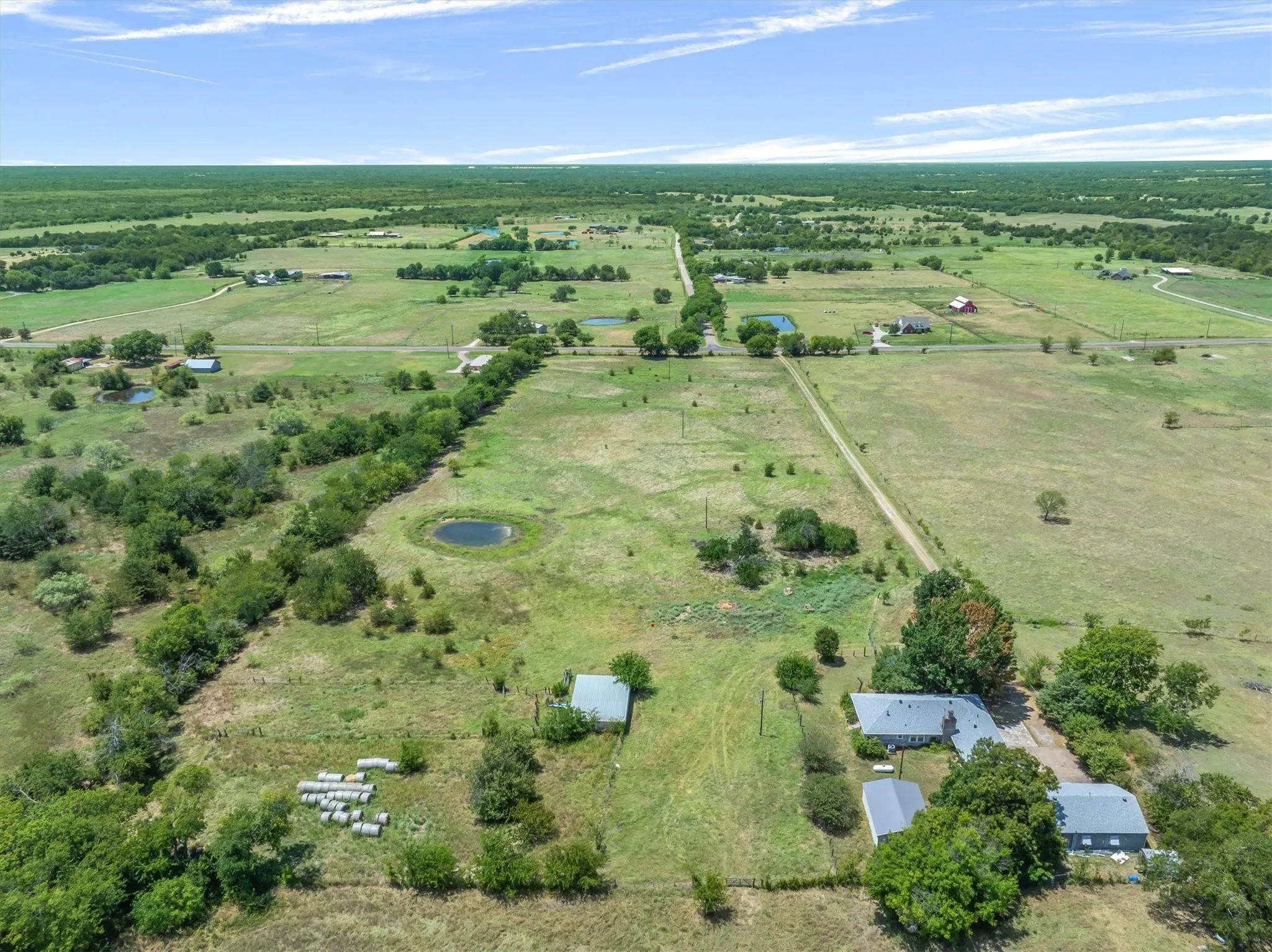 Single Family Residence For Sale in Hunt County , 1867 Fm 513 S, Campbell, Texas 75422, 2 Bedroom, 2 Bathroom, 3 Garage spaces, 1,556 Sqft, built in 1988, mls#21360909, Real Estate Agent in Campbell, Homes For Sale in Hunt county, Homes For Sale in Campbell, Realtor in Campbell Texas, Real Estate Brokerage Independent Realty Texas, Luminita Cordes Realtor