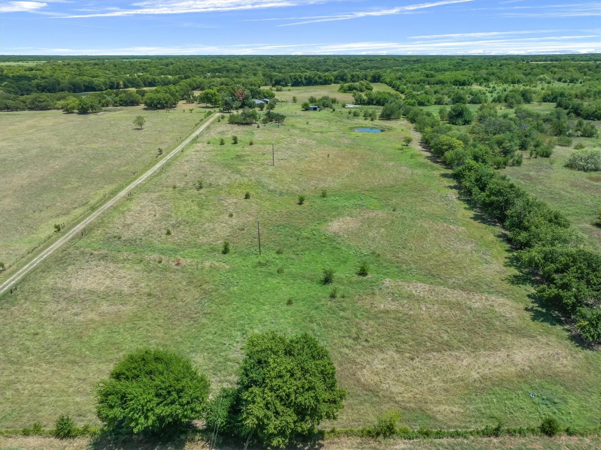 Single Family Residence For Sale in Hunt County , 1867 Fm 513 S, Campbell, Texas 75422, 2 Bedroom, 2 Bathroom, 3 Garage spaces, 1,556 Sqft, built in 1988, mls#21360909, Real Estate Agent in Campbell, Homes For Sale in Hunt county, Homes For Sale in Campbell, Realtor in Campbell Texas, Real Estate Brokerage Independent Realty Texas, Luminita Cordes Realtor