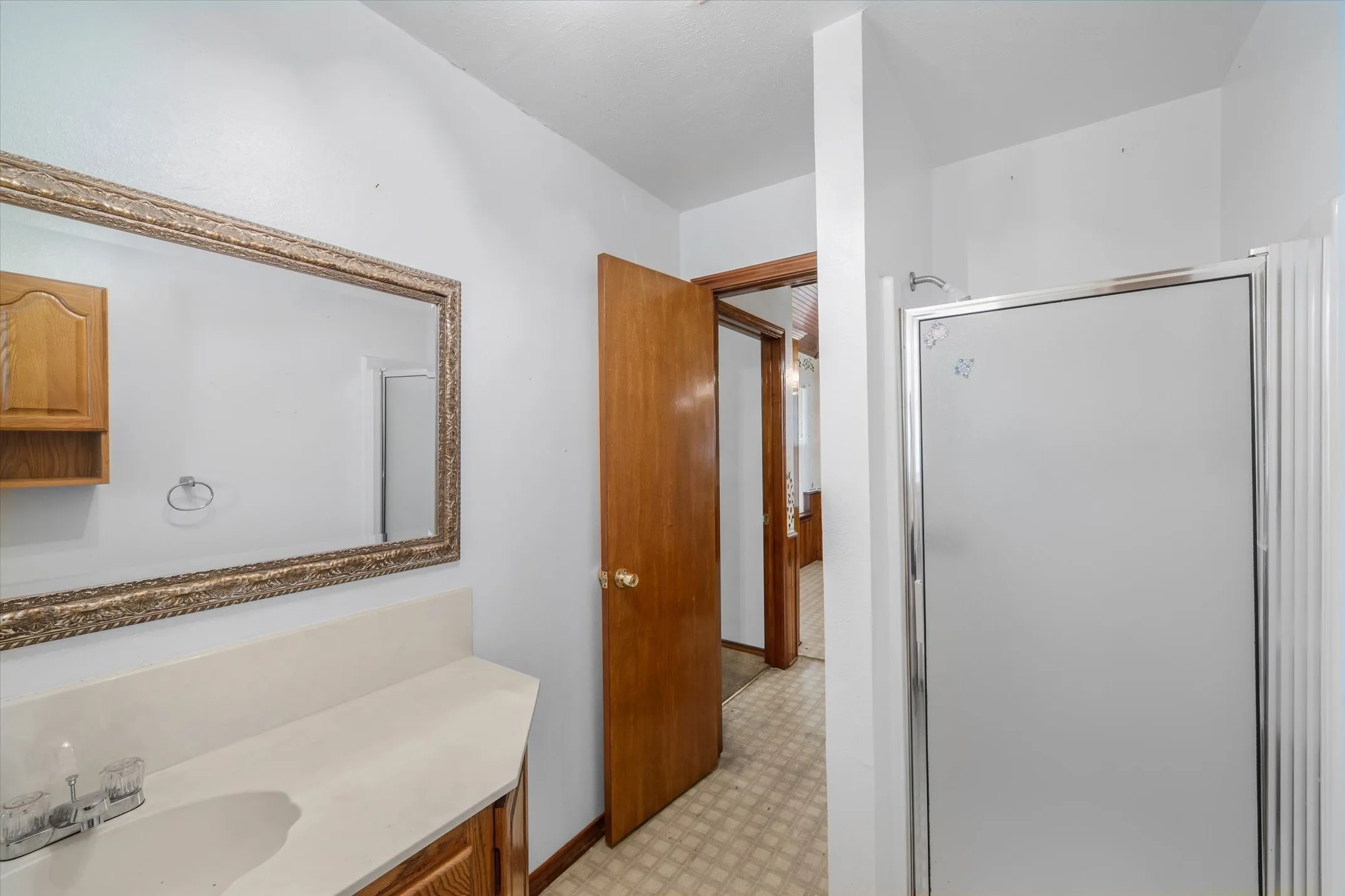 Single Family Residence For Sale in Hunt County , 1867 Fm 513 S, Campbell, Texas 75422, 2 Bedroom, 2 Bathroom, 3 Garage spaces, 1,556 Sqft, built in 1988, mls#21360909, Real Estate Agent in Campbell, Homes For Sale in Hunt county, Homes For Sale in Campbell, Realtor in Campbell Texas, Real Estate Brokerage Independent Realty Texas, Luminita Cordes Realtor