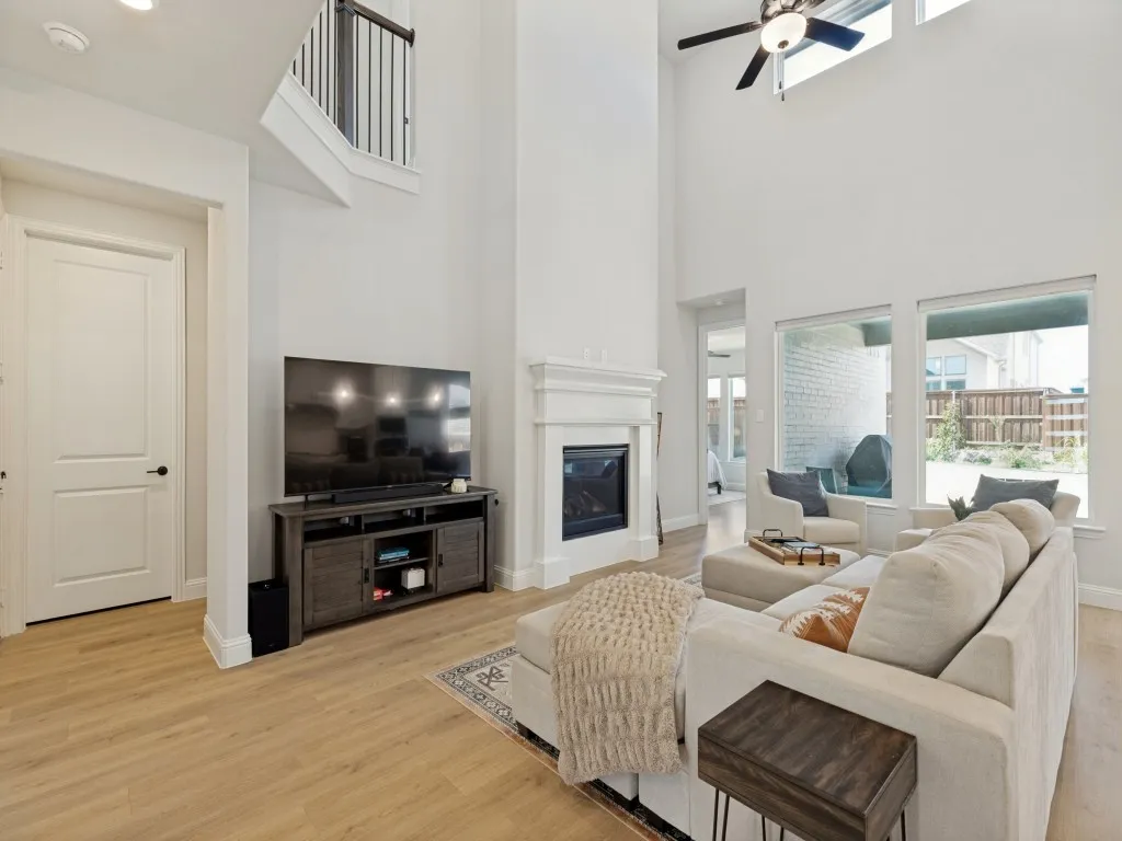 Single Family Residence For Rent in Collin County , 1624 Goldenrod Drive, Celina, Texas 75009, 4 Bedroom, 4 Bathroom, 2 Garage spaces, 2,735 Sqft, built in 2024, mls#21360288, Real Estate Agent in Celina, Homes For Rent in Collin county, Homes For Rent in Celina, Realtor in Celina Texas, Real Estate Brokerage Independent Realty Texas, Luminita Cordes Realtor
