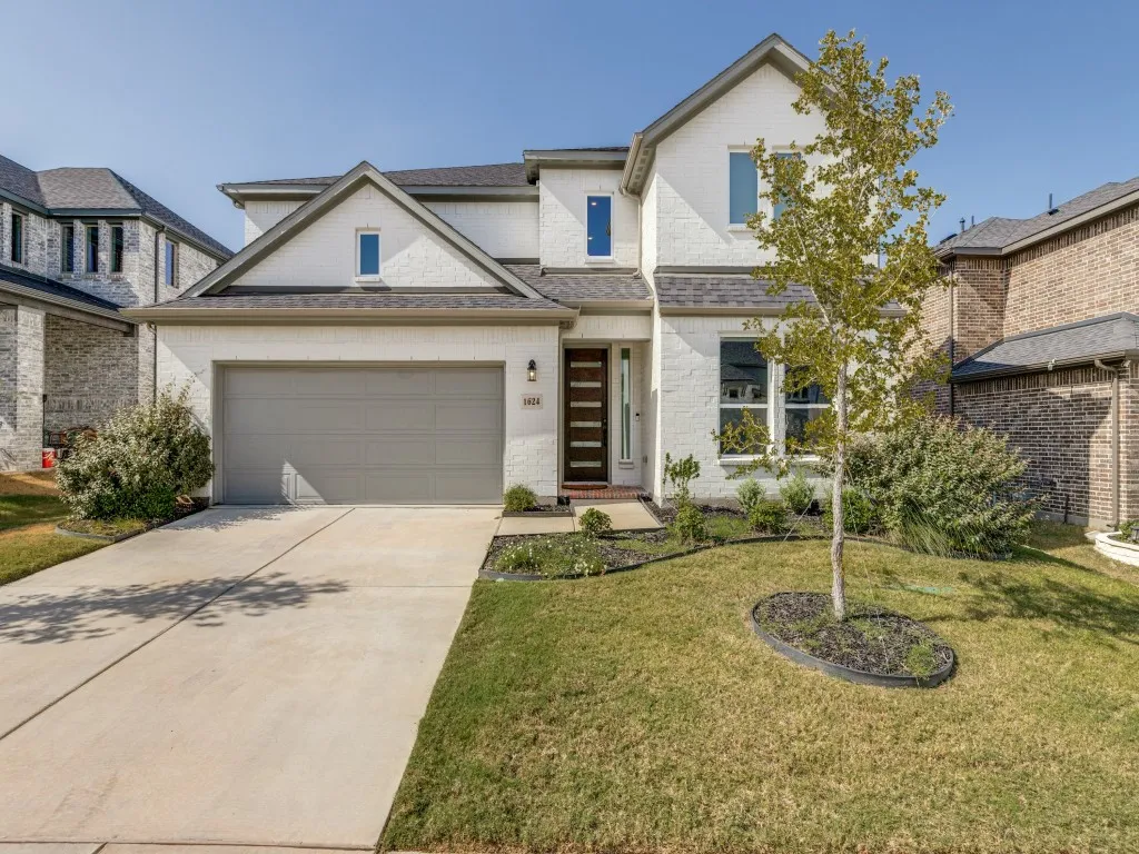 Single Family Residence For Rent in Collin County , 1624 Goldenrod Drive, Celina, Texas 75009, 4 Bedroom, 4 Bathroom, 2 Garage spaces, 2,735 Sqft, built in 2024, mls#21360288, Real Estate Agent in Celina, Homes For Rent in Collin county, Homes For Rent in Celina, Realtor in Celina Texas, Real Estate Brokerage Independent Realty Texas, Luminita Cordes Realtor