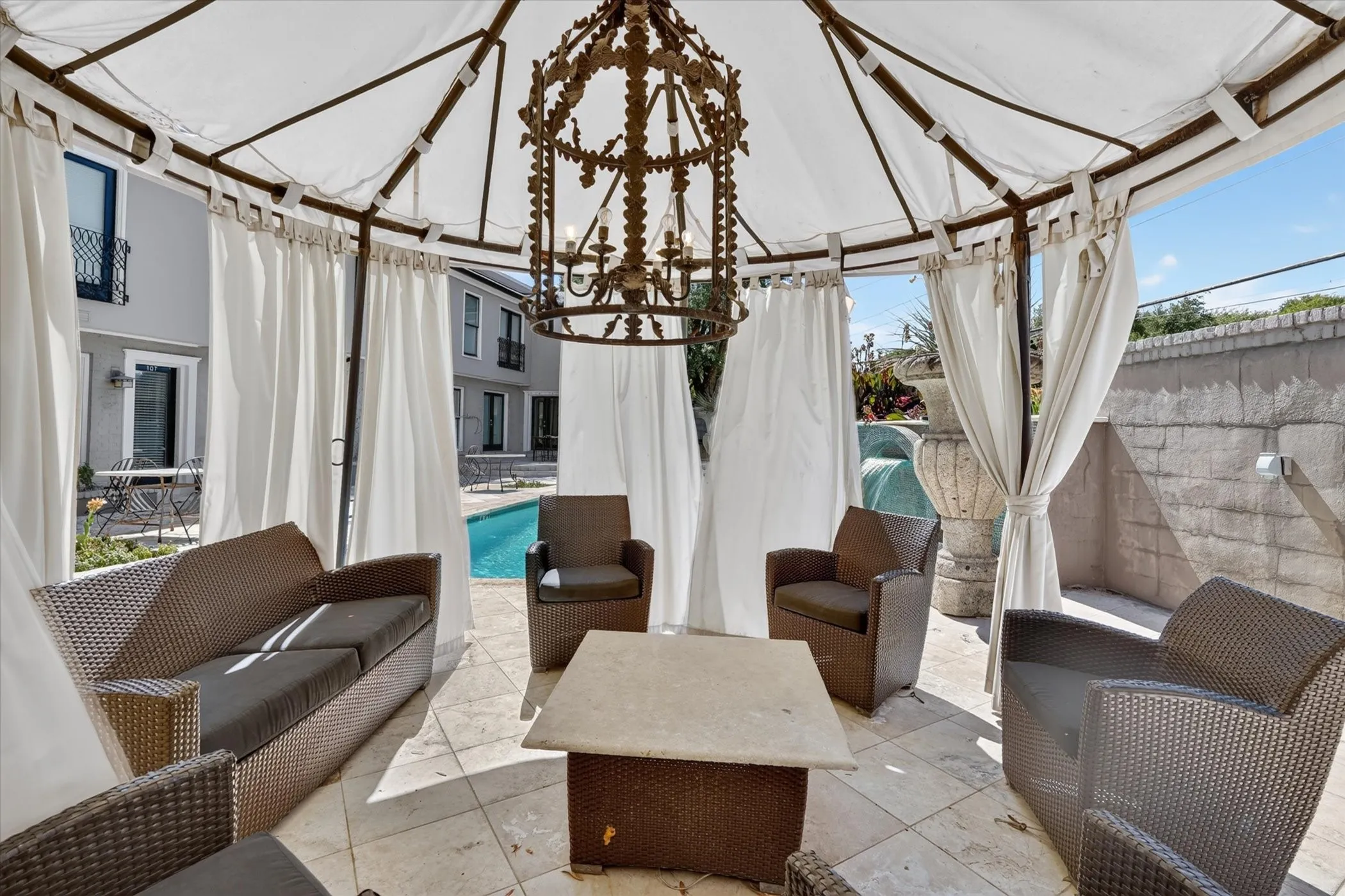 Condominium For Sale in Dallas County , 7734 Meadow Road 219, Dallas, Texas 75230, 1 Bedroom, 1 Bathroom, Garage spaces, 795 Sqft, built in 1966, mls#21360417, Real Estate Agent in Dallas, Homes For Sale in Dallas county, Homes For Sale in Dallas, Realtor in Dallas Texas, Real Estate Brokerage Independent Realty Texas, Luminita Cordes Realtor