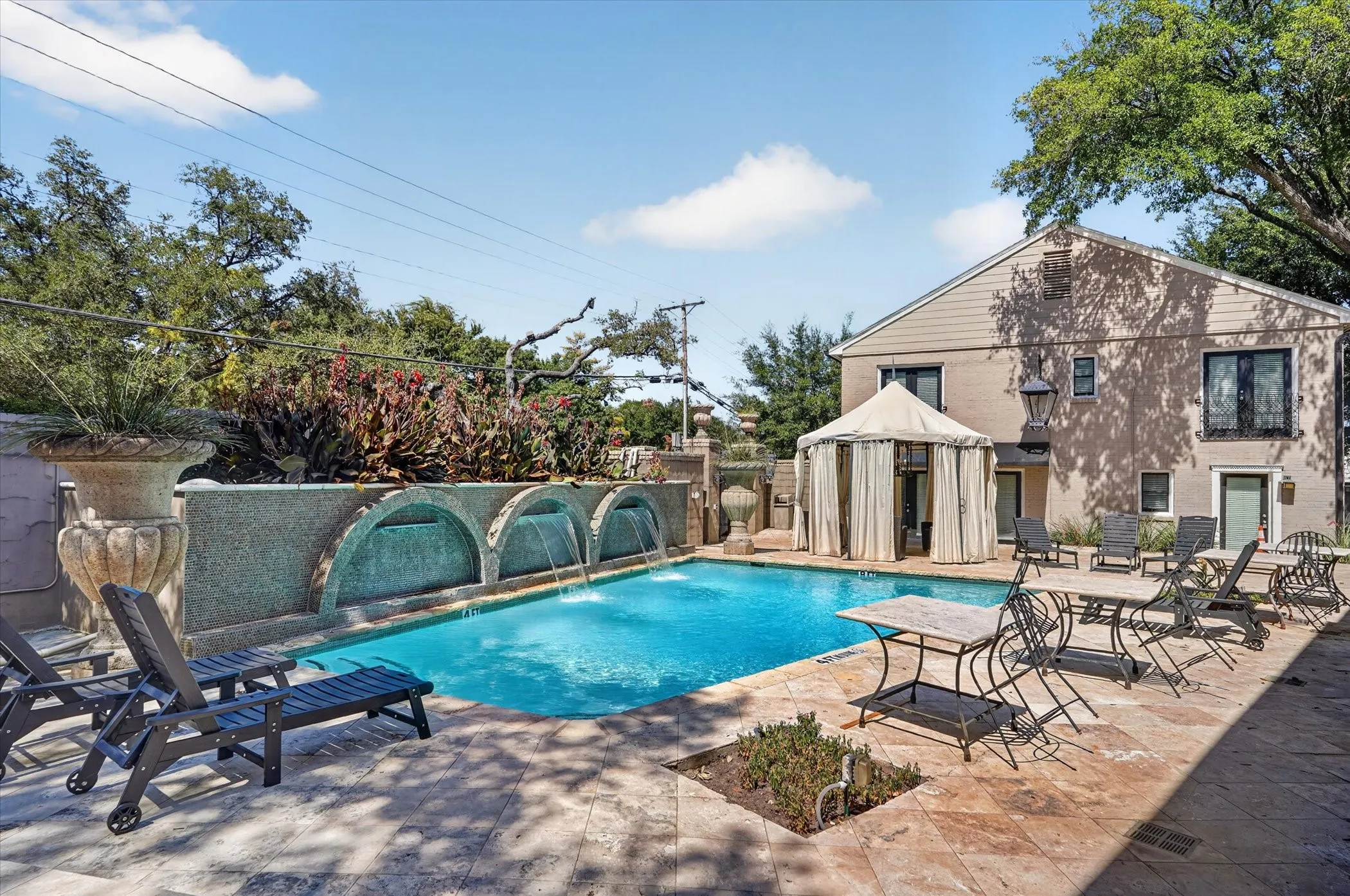 Condominium For Sale in Dallas County , 7734 Meadow Road 219, Dallas, Texas 75230, 1 Bedroom, 1 Bathroom, Garage spaces, 795 Sqft, built in 1966, mls#21360417, Real Estate Agent in Dallas, Homes For Sale in Dallas county, Homes For Sale in Dallas, Realtor in Dallas Texas, Real Estate Brokerage Independent Realty Texas, Luminita Cordes Realtor