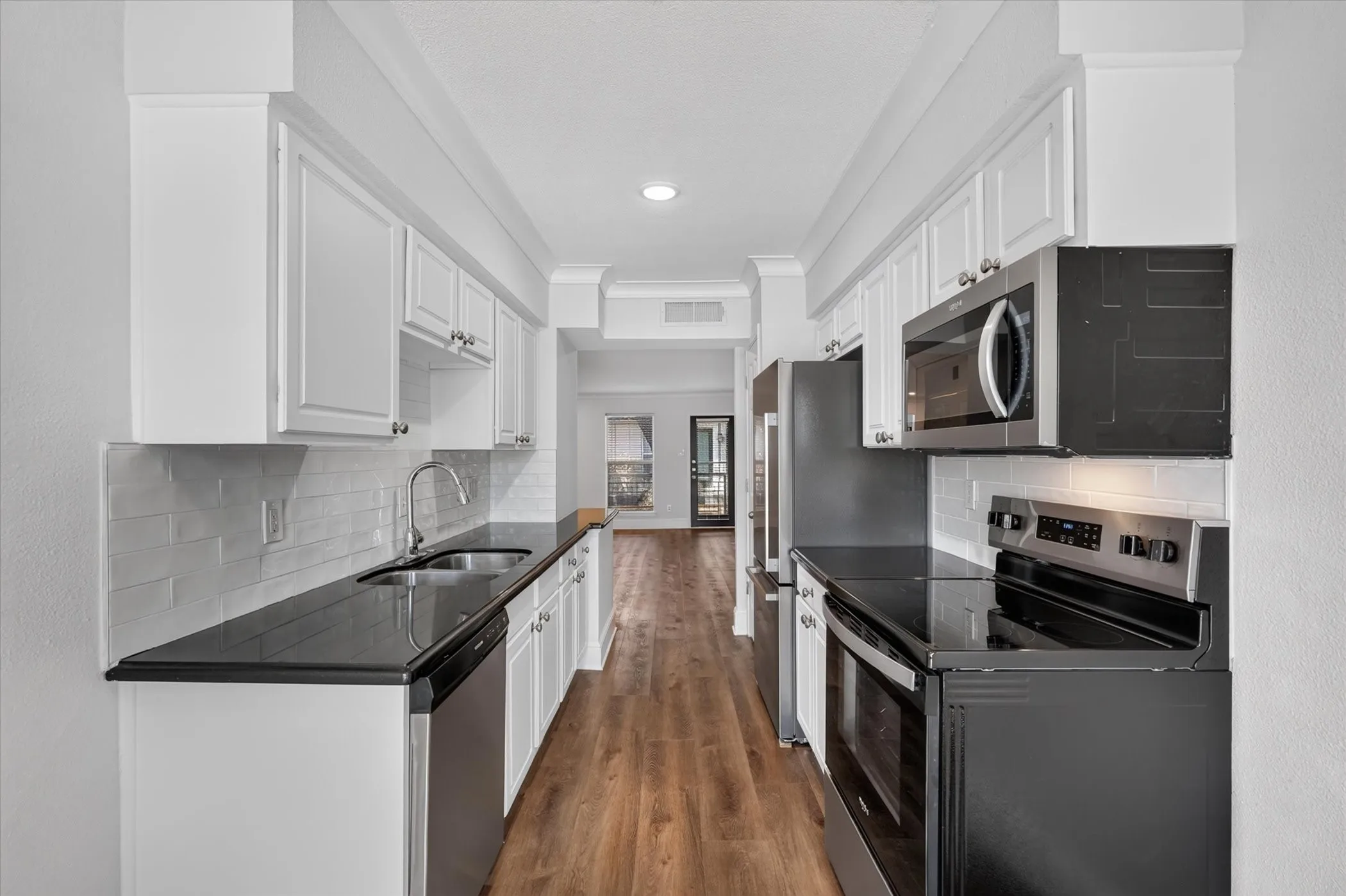 Condominium For Sale in Dallas County , 7734 Meadow Road 219, Dallas, Texas 75230, 1 Bedroom, 1 Bathroom, Garage spaces, 795 Sqft, built in 1966, mls#21360417, Real Estate Agent in Dallas, Homes For Sale in Dallas county, Homes For Sale in Dallas, Realtor in Dallas Texas, Real Estate Brokerage Independent Realty Texas, Luminita Cordes Realtor