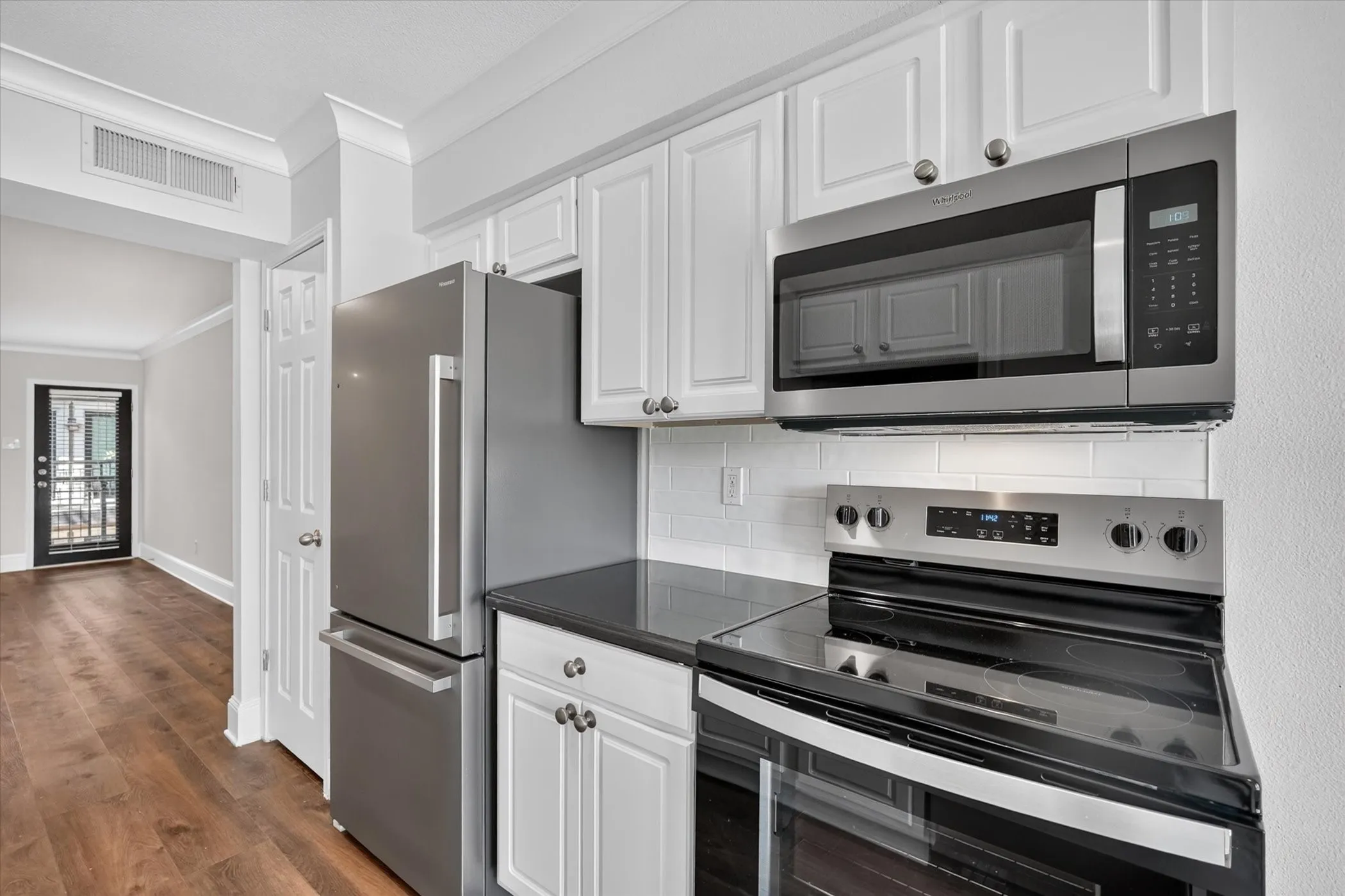 Condominium For Sale in Dallas County , 7734 Meadow Road 219, Dallas, Texas 75230, 1 Bedroom, 1 Bathroom, Garage spaces, 795 Sqft, built in 1966, mls#21360417, Real Estate Agent in Dallas, Homes For Sale in Dallas county, Homes For Sale in Dallas, Realtor in Dallas Texas, Real Estate Brokerage Independent Realty Texas, Luminita Cordes Realtor