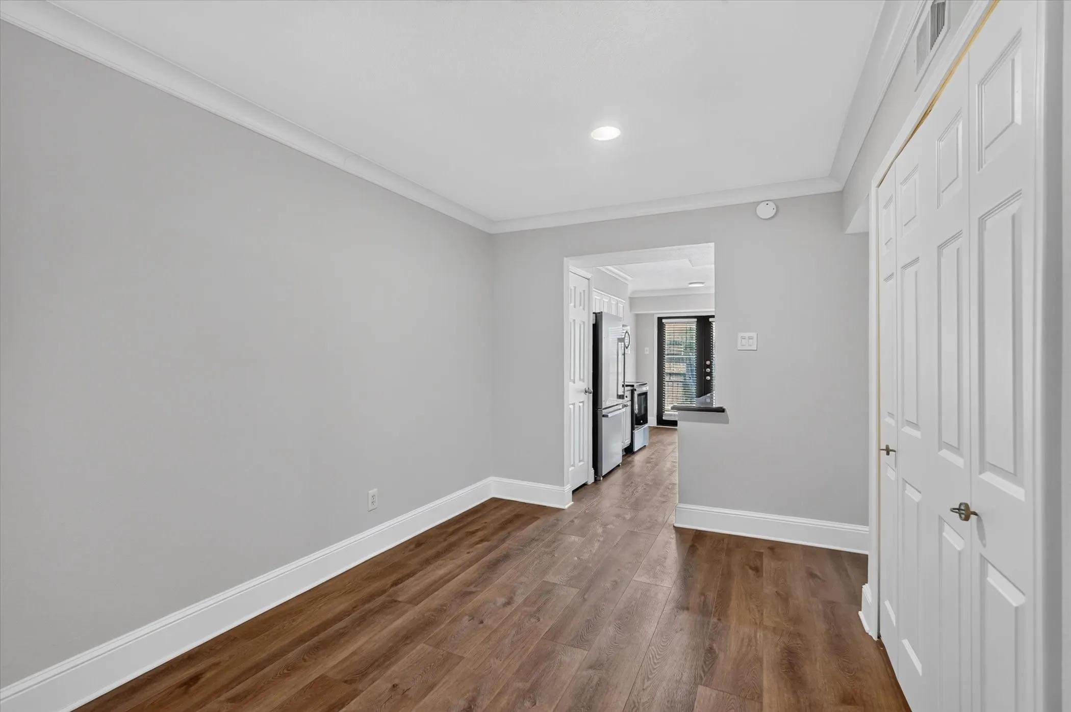 Condominium For Sale in Dallas County , 7734 Meadow Road 219, Dallas, Texas 75230, 1 Bedroom, 1 Bathroom, Garage spaces, 795 Sqft, built in 1966, mls#21360417, Real Estate Agent in Dallas, Homes For Sale in Dallas county, Homes For Sale in Dallas, Realtor in Dallas Texas, Real Estate Brokerage Independent Realty Texas, Luminita Cordes Realtor