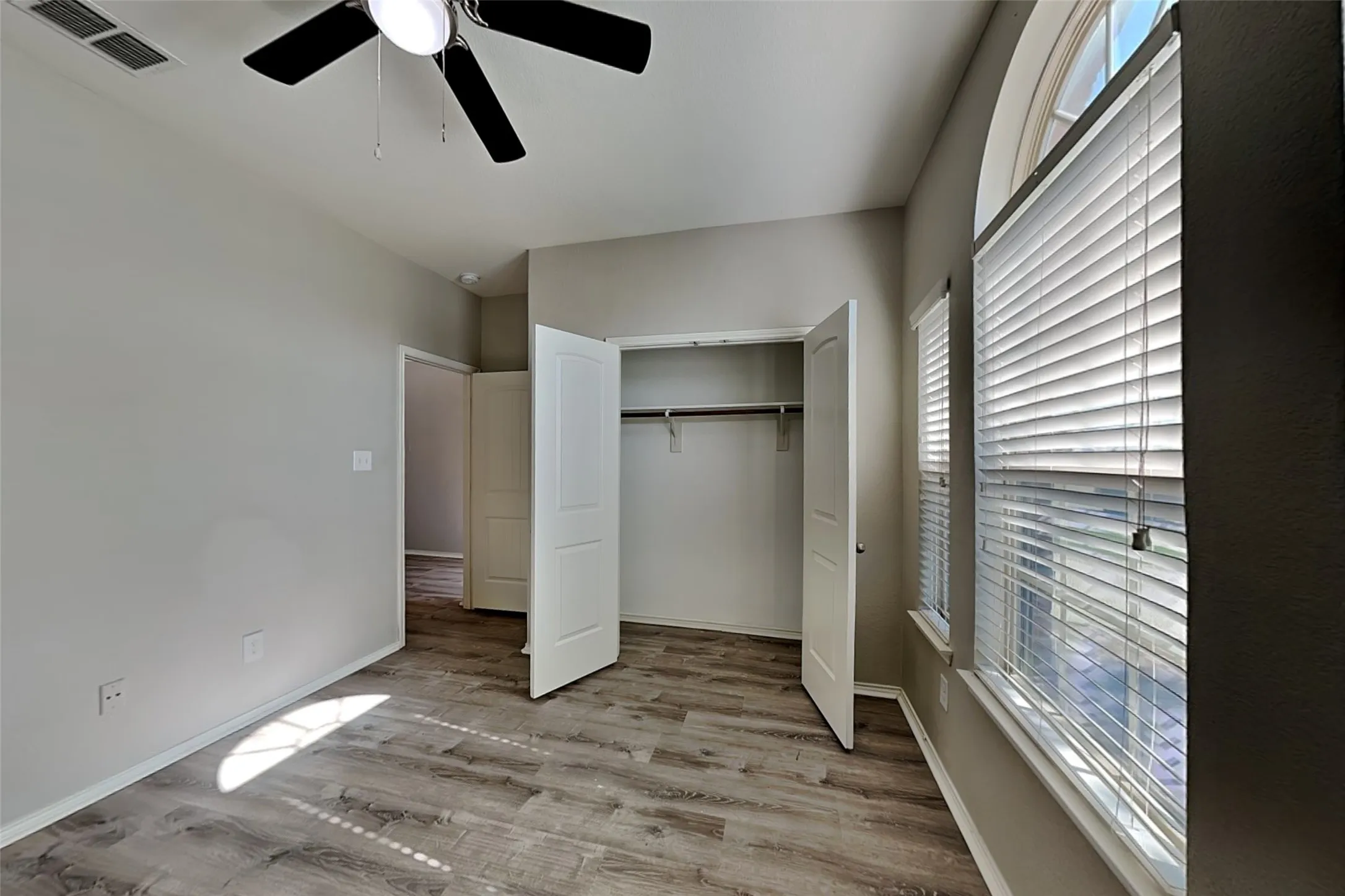 Single Family Residence For Rent in Tarrant County , 14305 Artisan Drive, Fort Worth, Texas 76052, 4 Bedroom, 3 Bathroom, 2 Garage spaces, 2,284 Sqft, built in 2013, mls#21360991, Real Estate Agent in Fort Worth, Homes For Rent in Tarrant county, Homes For Rent in Fort Worth, Realtor in Fort Worth Texas, Real Estate Brokerage Independent Realty Texas, Luminita Cordes Realtor