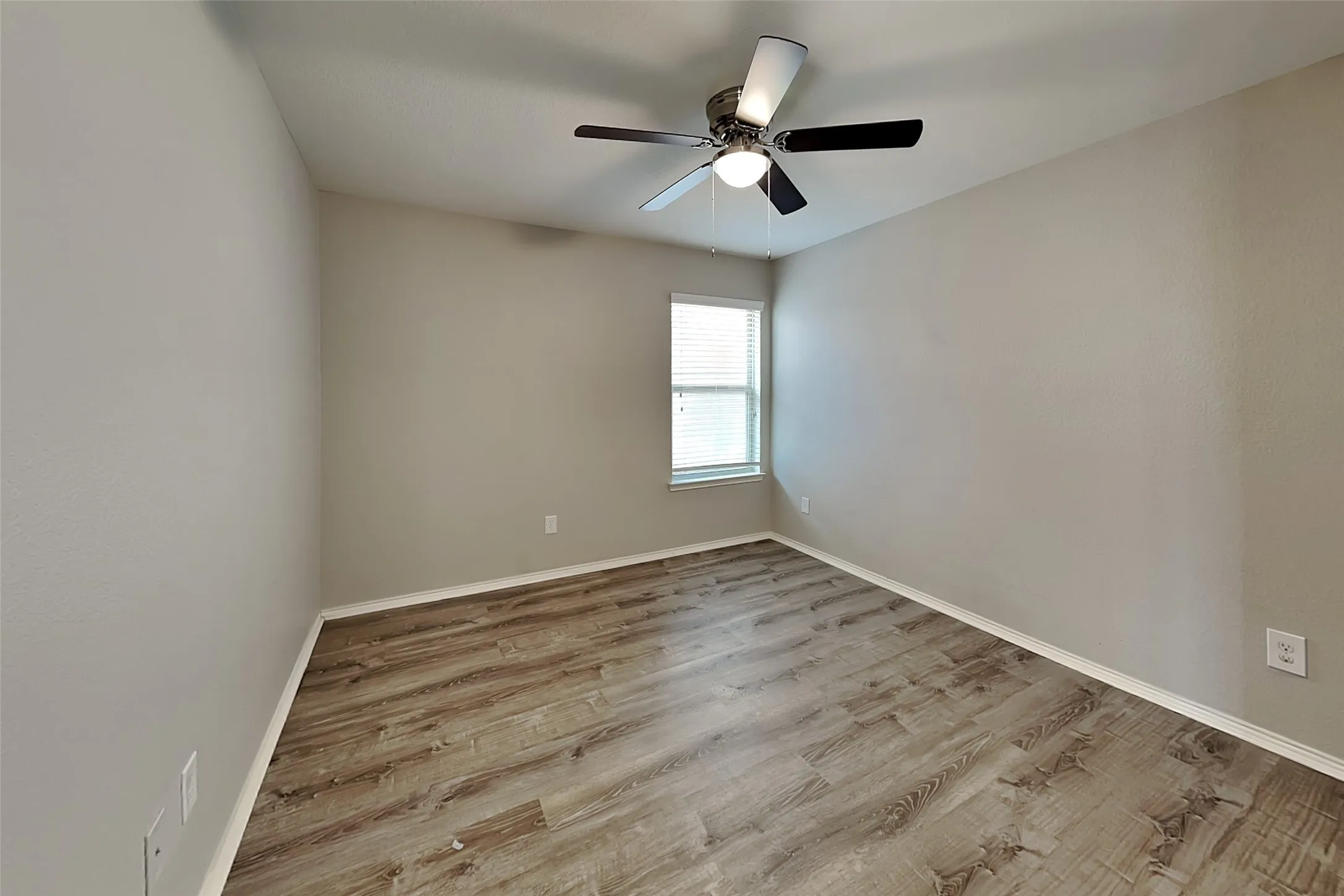 Single Family Residence For Rent in Tarrant County , 14305 Artisan Drive, Fort Worth, Texas 76052, 4 Bedroom, 3 Bathroom, 2 Garage spaces, 2,284 Sqft, built in 2013, mls#21360991, Real Estate Agent in Fort Worth, Homes For Rent in Tarrant county, Homes For Rent in Fort Worth, Realtor in Fort Worth Texas, Real Estate Brokerage Independent Realty Texas, Luminita Cordes Realtor
