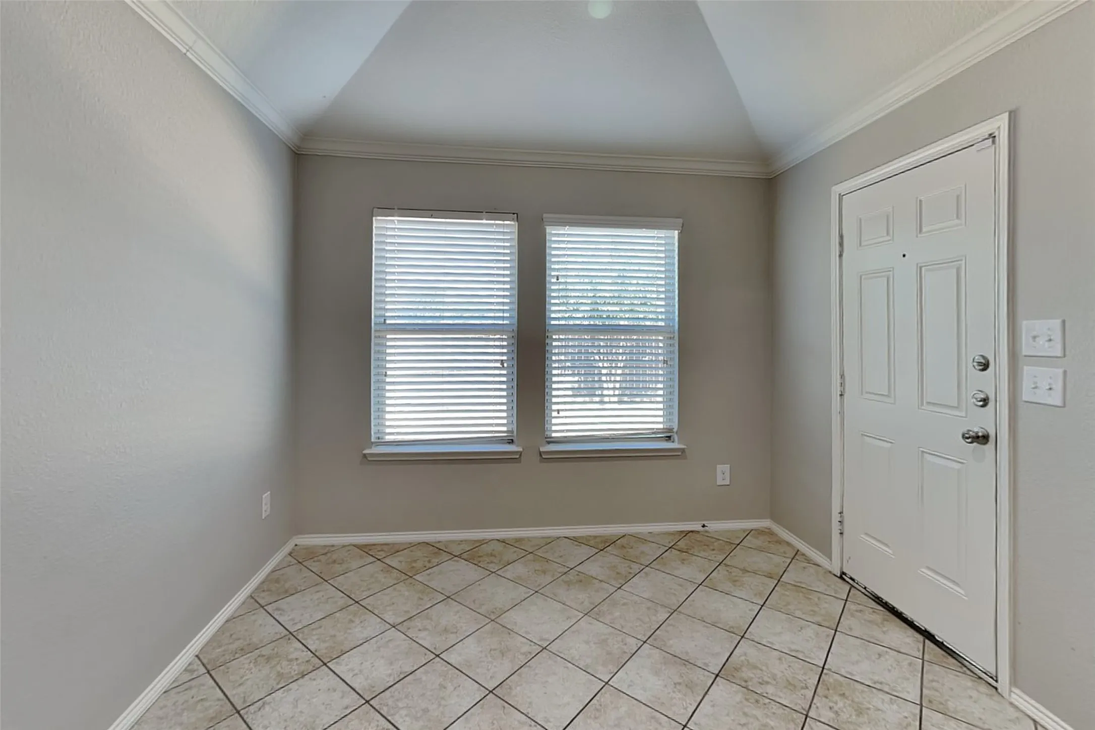 Single Family Residence For Rent in Tarrant County , 14305 Artisan Drive, Fort Worth, Texas 76052, 4 Bedroom, 3 Bathroom, 2 Garage spaces, 2,284 Sqft, built in 2013, mls#21360991, Real Estate Agent in Fort Worth, Homes For Rent in Tarrant county, Homes For Rent in Fort Worth, Realtor in Fort Worth Texas, Real Estate Brokerage Independent Realty Texas, Luminita Cordes Realtor