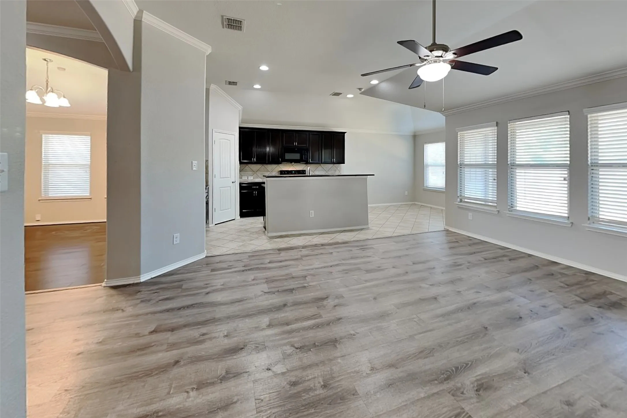 Single Family Residence For Rent in Tarrant County , 14305 Artisan Drive, Fort Worth, Texas 76052, 4 Bedroom, 3 Bathroom, 2 Garage spaces, 2,284 Sqft, built in 2013, mls#21360991, Real Estate Agent in Fort Worth, Homes For Rent in Tarrant county, Homes For Rent in Fort Worth, Realtor in Fort Worth Texas, Real Estate Brokerage Independent Realty Texas, Luminita Cordes Realtor