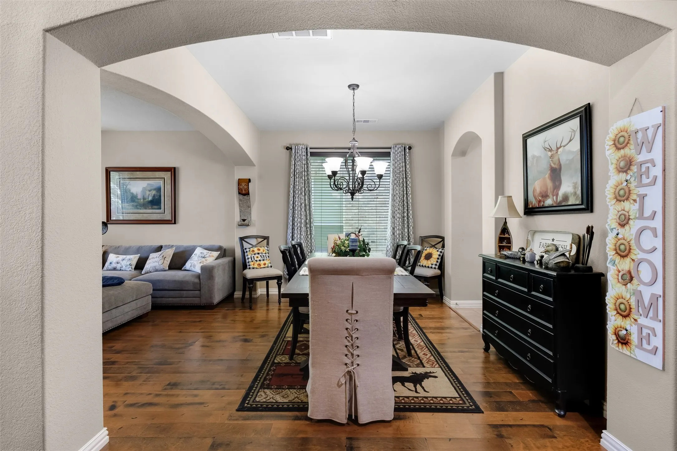 Single Family Residence For Sale in Rockwall County , 1411 Misty Cove, Rockwall, Texas 75087, 5 Bedroom, 3 Bathroom, 2 Garage spaces, 3,413 Sqft, built in 2005, mls#21360994, Real Estate Agent in Rockwall, Homes For Sale in Rockwall county, Homes For Sale in Rockwall, Realtor in Rockwall Texas, Real Estate Brokerage Independent Realty Texas, Luminita Cordes Realtor