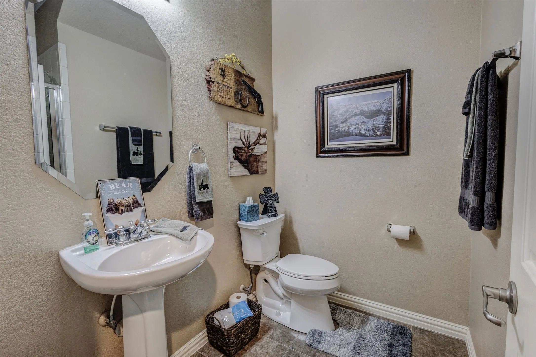 Single Family Residence For Sale in Rockwall County , 1411 Misty Cove, Rockwall, Texas 75087, 5 Bedroom, 3 Bathroom, 2 Garage spaces, 3,413 Sqft, built in 2005, mls#21360994, Real Estate Agent in Rockwall, Homes For Sale in Rockwall county, Homes For Sale in Rockwall, Realtor in Rockwall Texas, Real Estate Brokerage Independent Realty Texas, Luminita Cordes Realtor