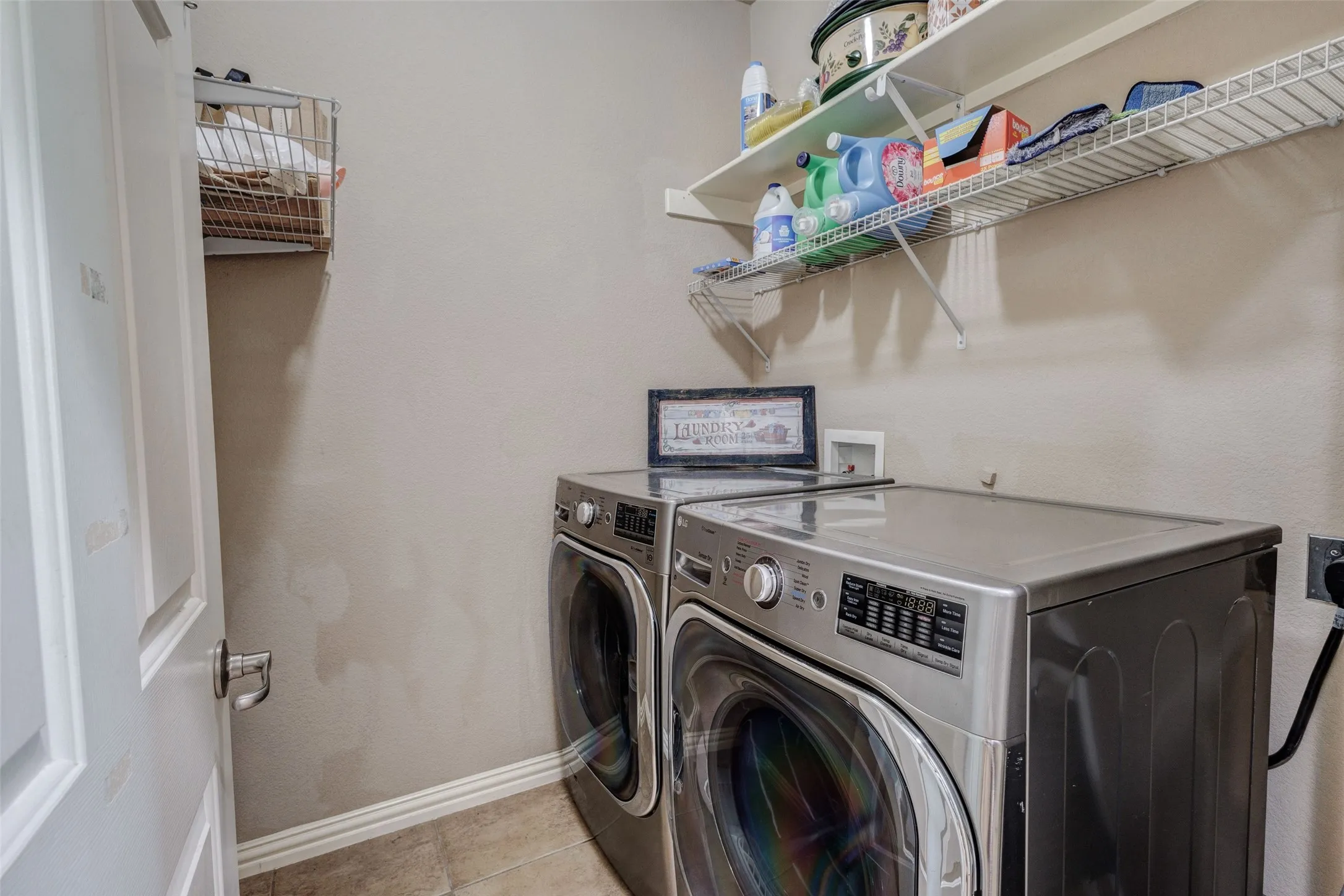 Single Family Residence For Sale in Rockwall County , 1411 Misty Cove, Rockwall, Texas 75087, 5 Bedroom, 3 Bathroom, 2 Garage spaces, 3,413 Sqft, built in 2005, mls#21360994, Real Estate Agent in Rockwall, Homes For Sale in Rockwall county, Homes For Sale in Rockwall, Realtor in Rockwall Texas, Real Estate Brokerage Independent Realty Texas, Luminita Cordes Realtor