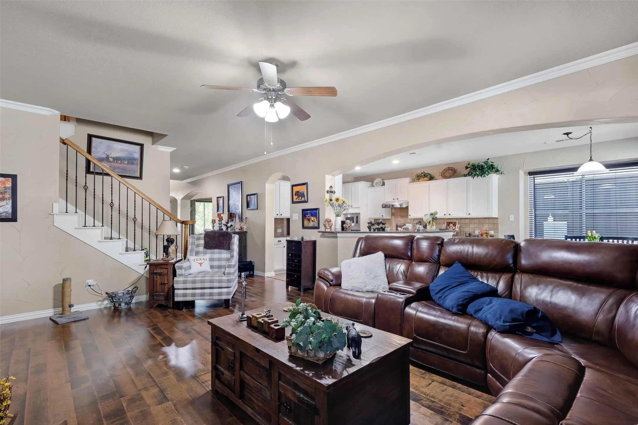 Single Family Residence For Sale in Rockwall County , 1411 Misty Cove, Rockwall, Texas 75087, 5 Bedroom, 3 Bathroom, 2 Garage spaces, 3,413 Sqft, built in 2005, mls#21360994, Real Estate Agent in Rockwall, Homes For Sale in Rockwall county, Homes For Sale in Rockwall, Realtor in Rockwall Texas, Real Estate Brokerage Independent Realty Texas, Luminita Cordes Realtor