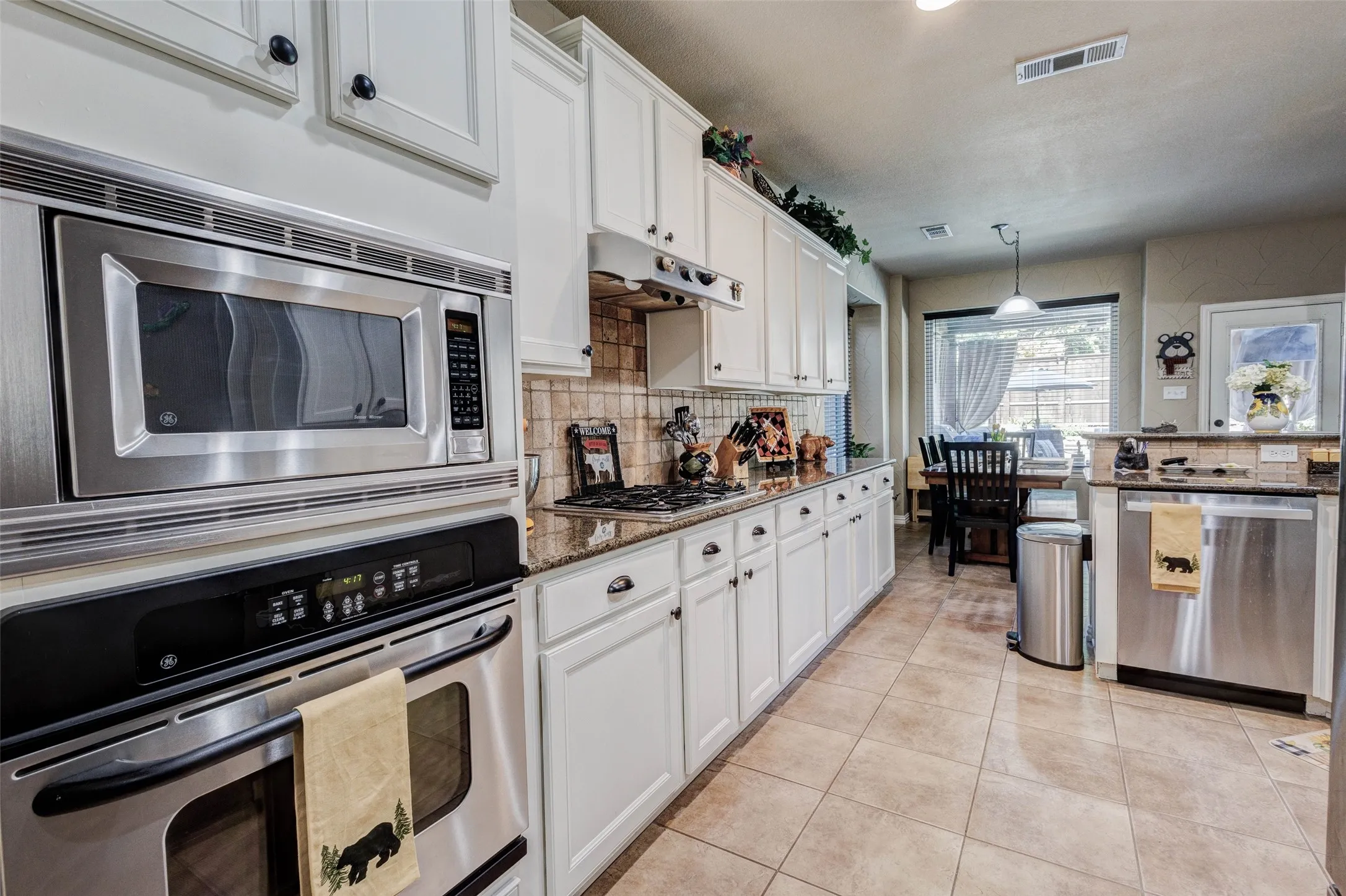 Single Family Residence For Sale in Rockwall County , 1411 Misty Cove, Rockwall, Texas 75087, 5 Bedroom, 3 Bathroom, 2 Garage spaces, 3,413 Sqft, built in 2005, mls#21360994, Real Estate Agent in Rockwall, Homes For Sale in Rockwall county, Homes For Sale in Rockwall, Realtor in Rockwall Texas, Real Estate Brokerage Independent Realty Texas, Luminita Cordes Realtor